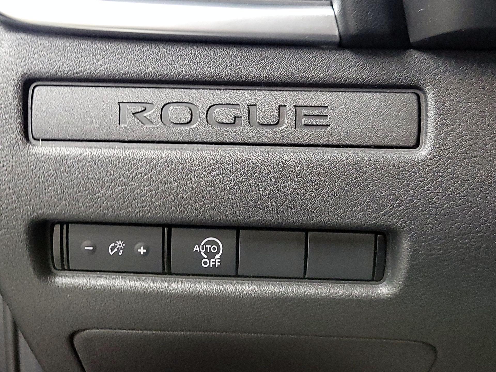 Thumbnail: 2023 Nissan Rogue - 13