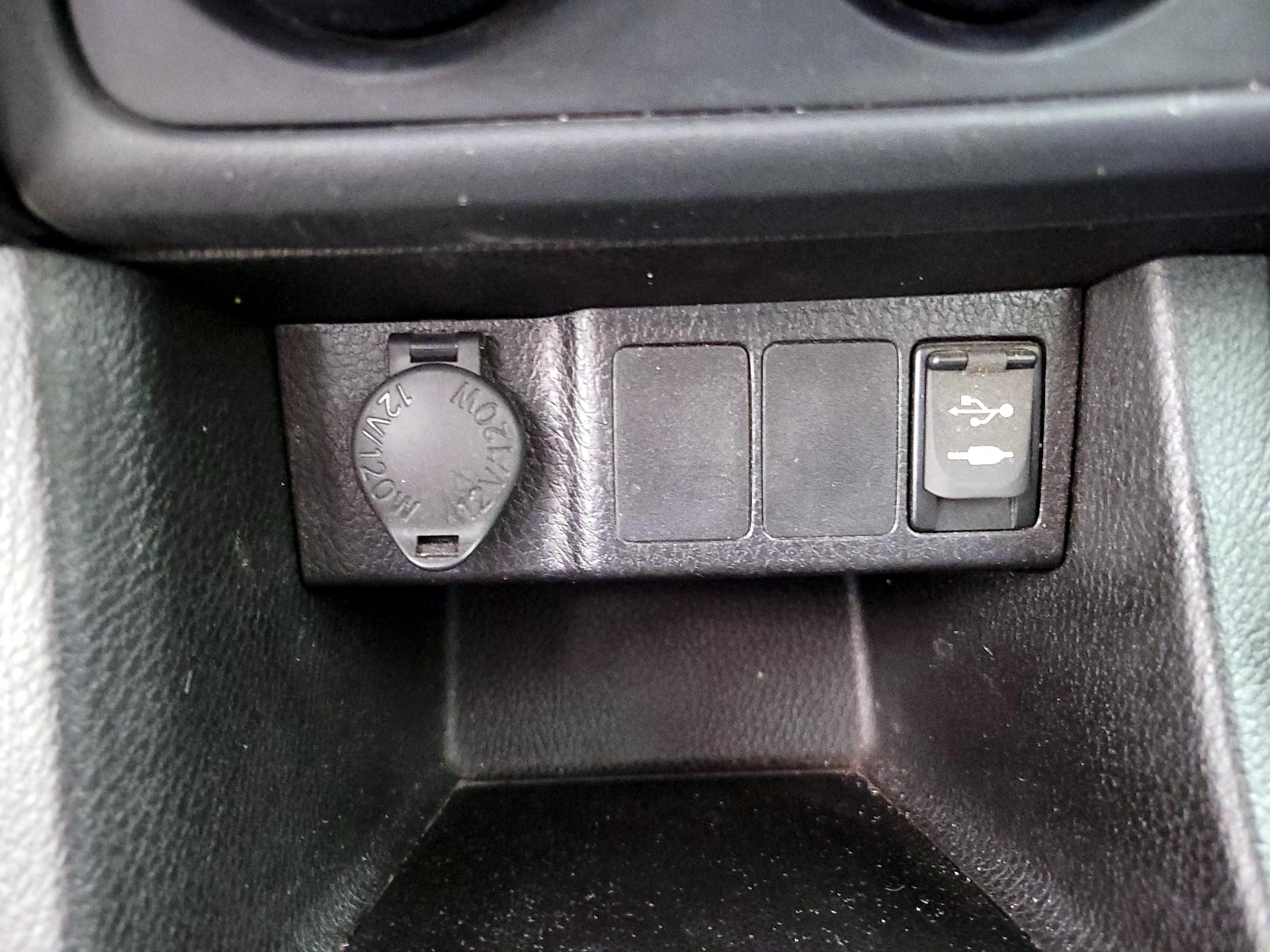 Thumbnail: 2017 Toyota Corolla - 18