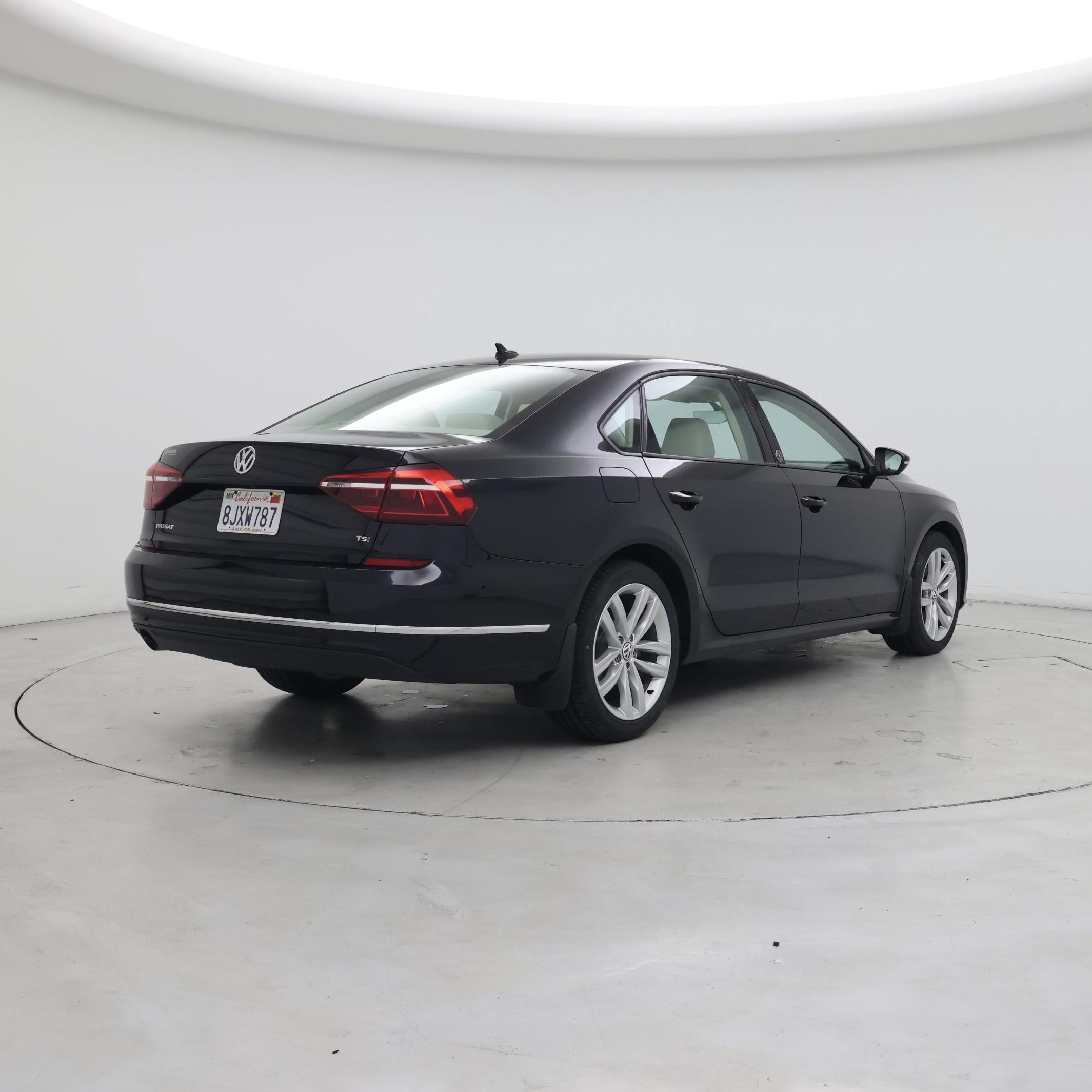 Thumbnail: 2019 Volkswagen Passat - 8