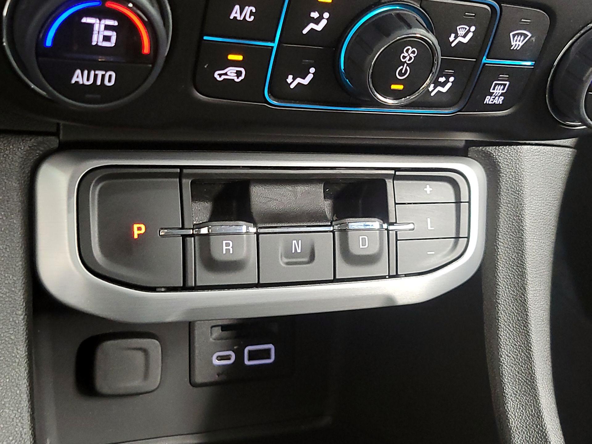 Thumbnail: 2023 GMC Acadia - 16