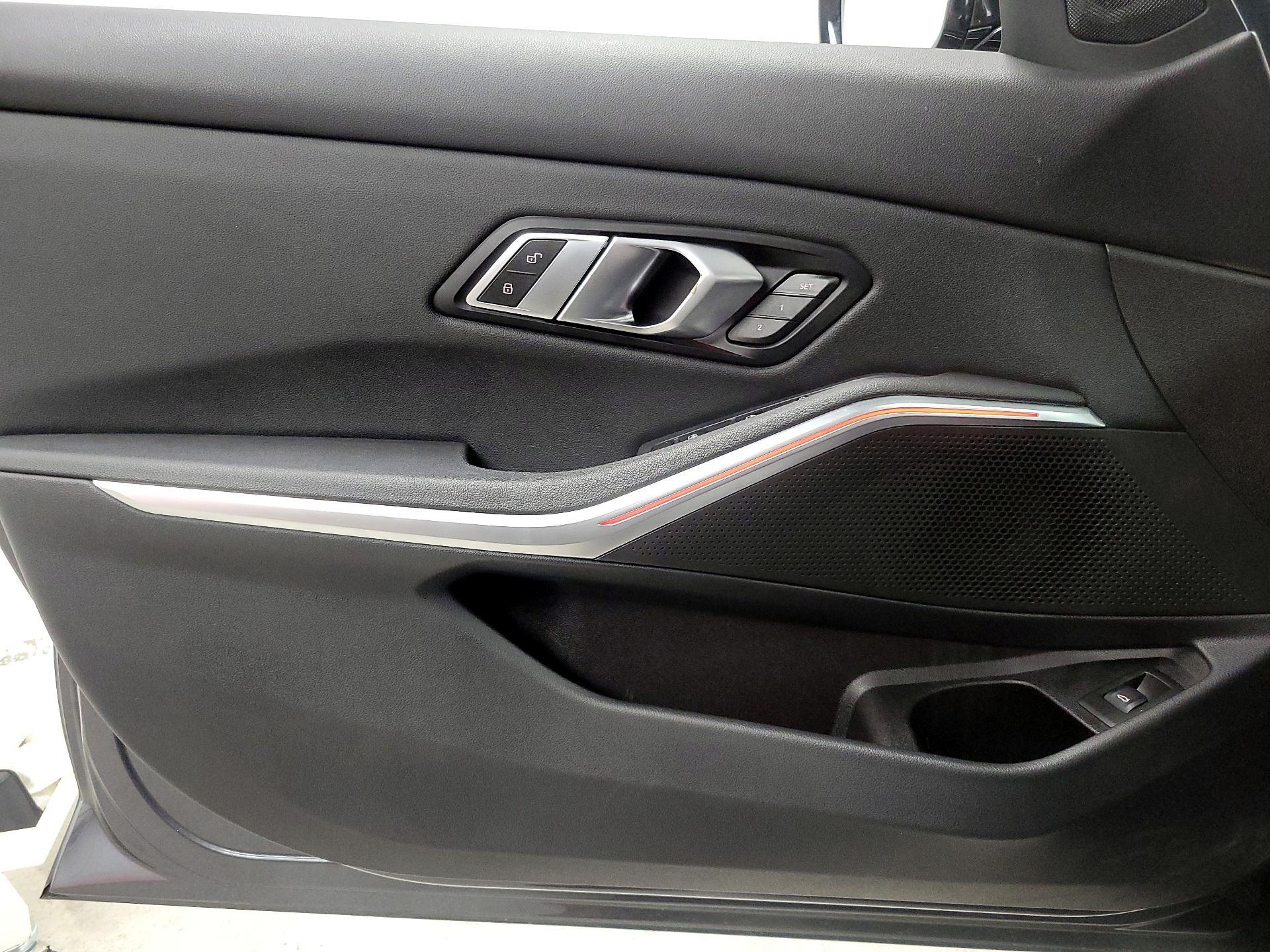 Thumbnail: 2021 BMW 3 Series - 12