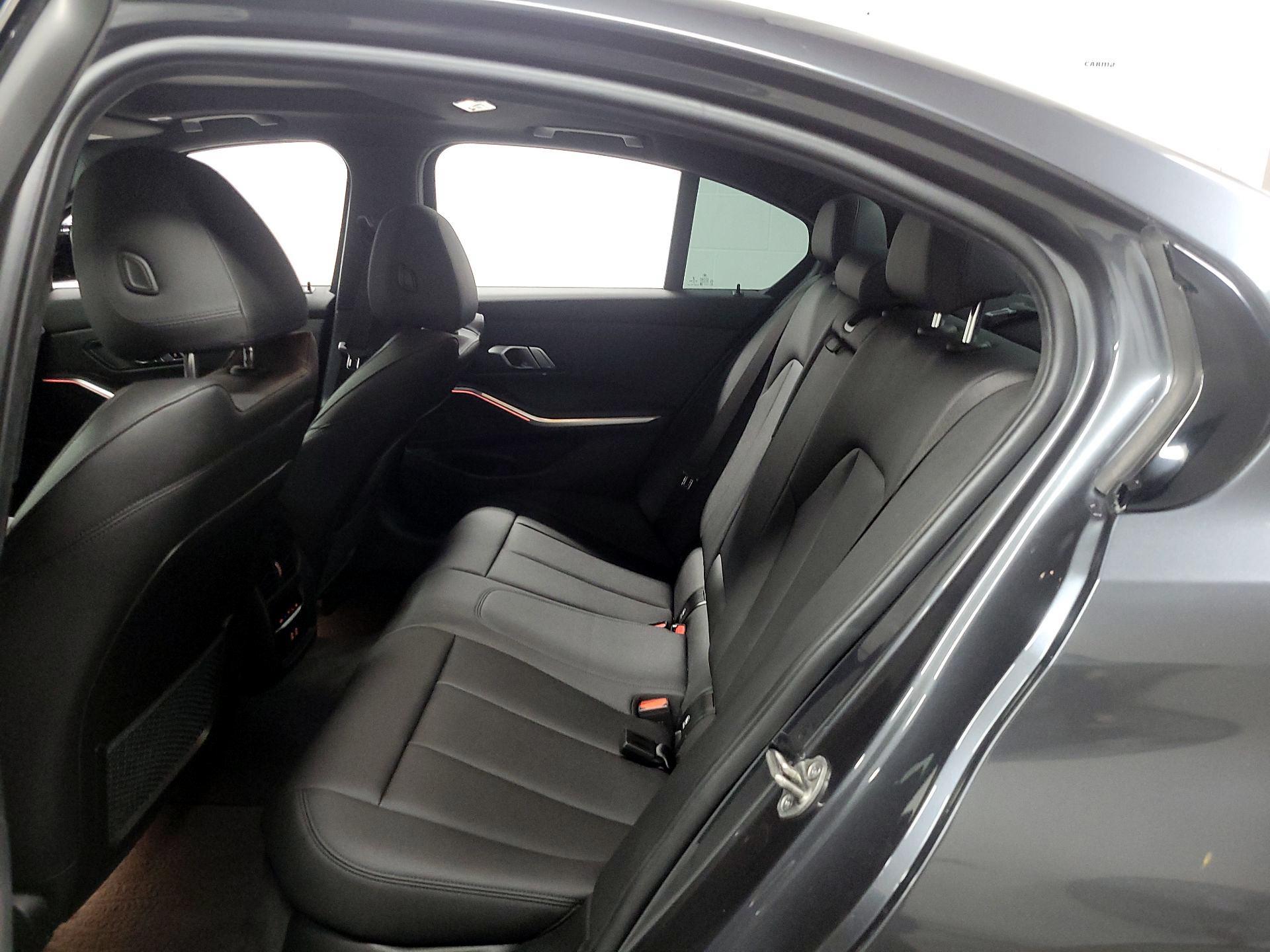 Thumbnail: 2021 BMW 3 Series - 18