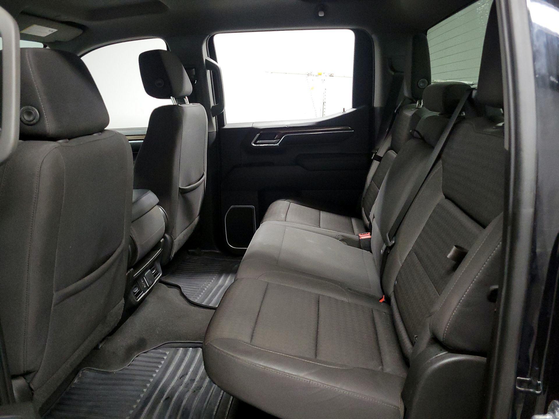 Thumbnail: 2023 Chevrolet Silverado 1500 - 17