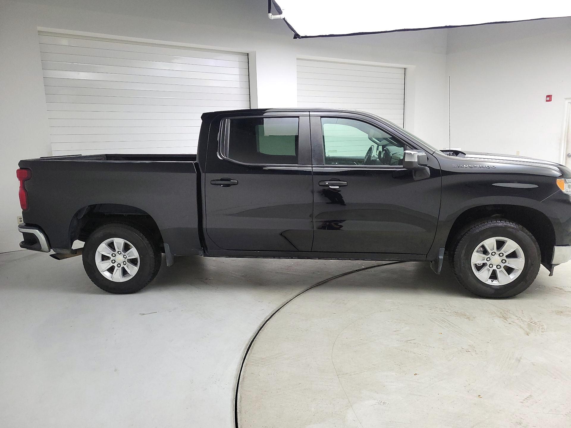 Thumbnail: 2023 Chevrolet Silverado 1500 - 4