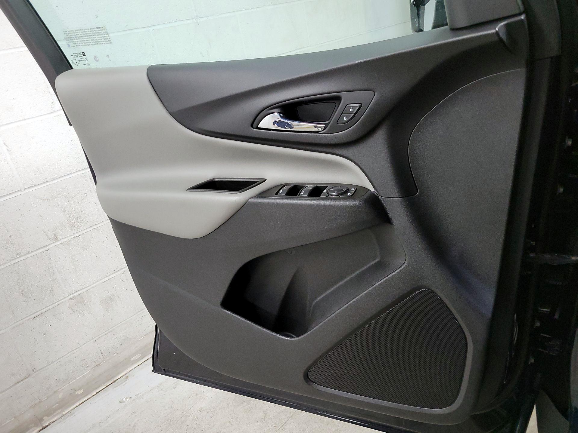 Thumbnail: 2021 Chevrolet Equinox - 12