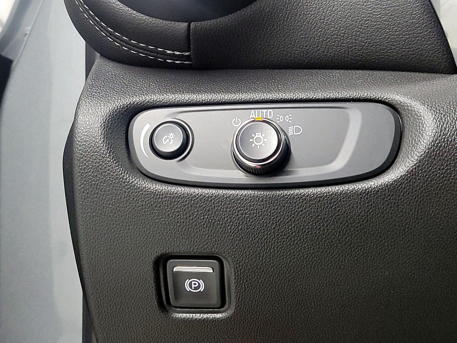 Thumbnail: 2023 Chevrolet Blazer - 13