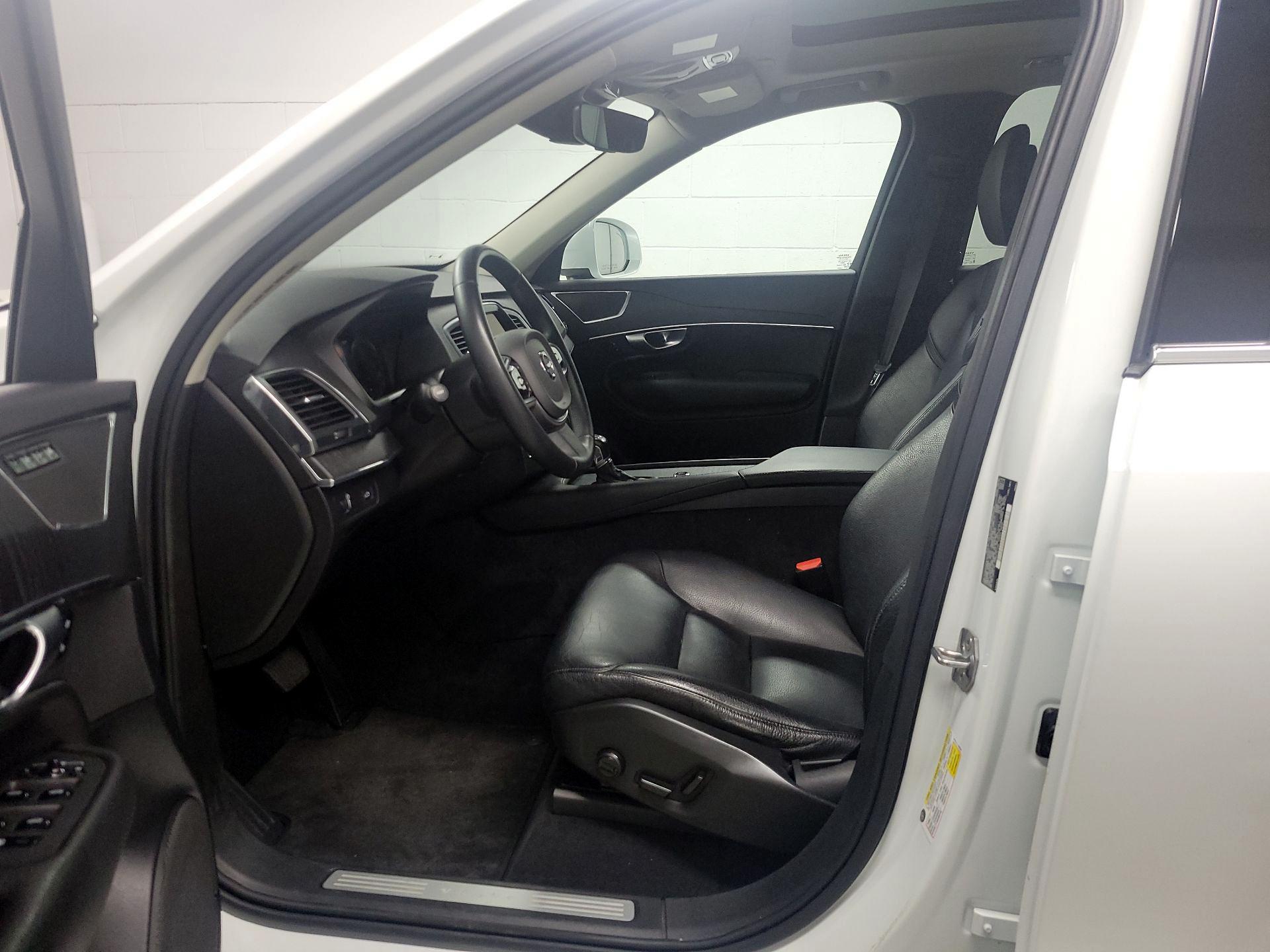 Thumbnail: 2020 Volvo XC90 - 11