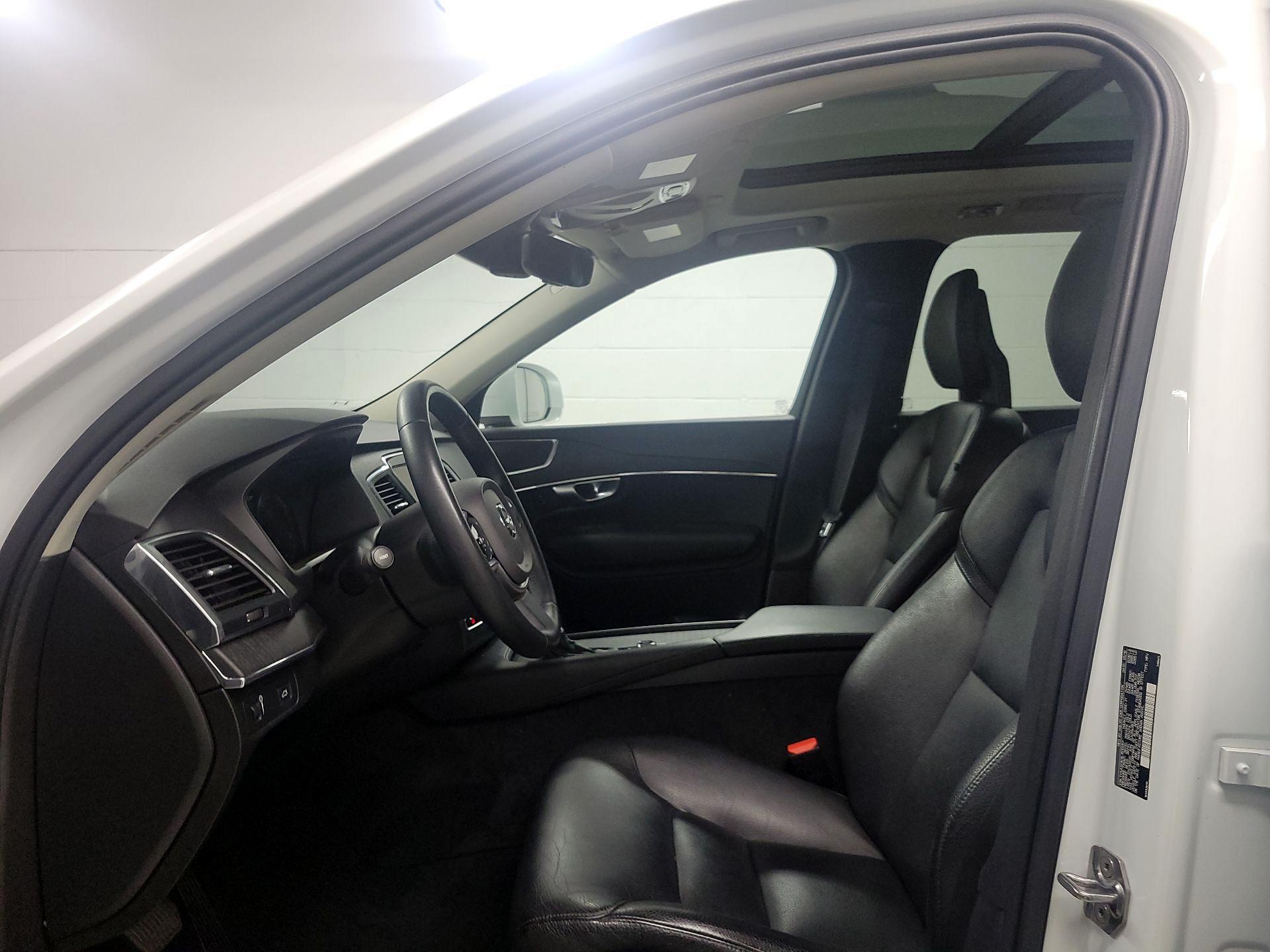 Thumbnail: 2020 Volvo XC90 - 18