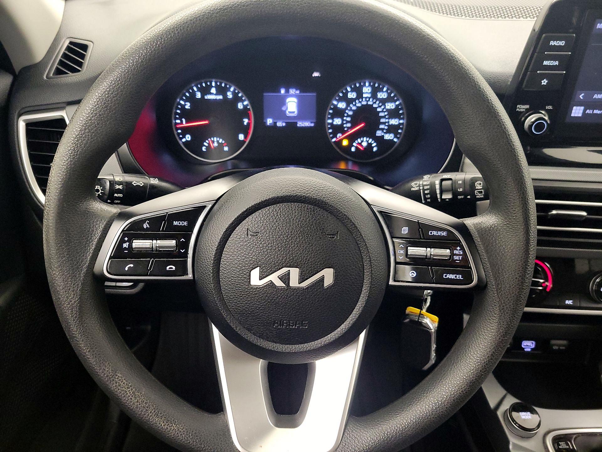 Thumbnail: 2022 Kia Seltos - 10