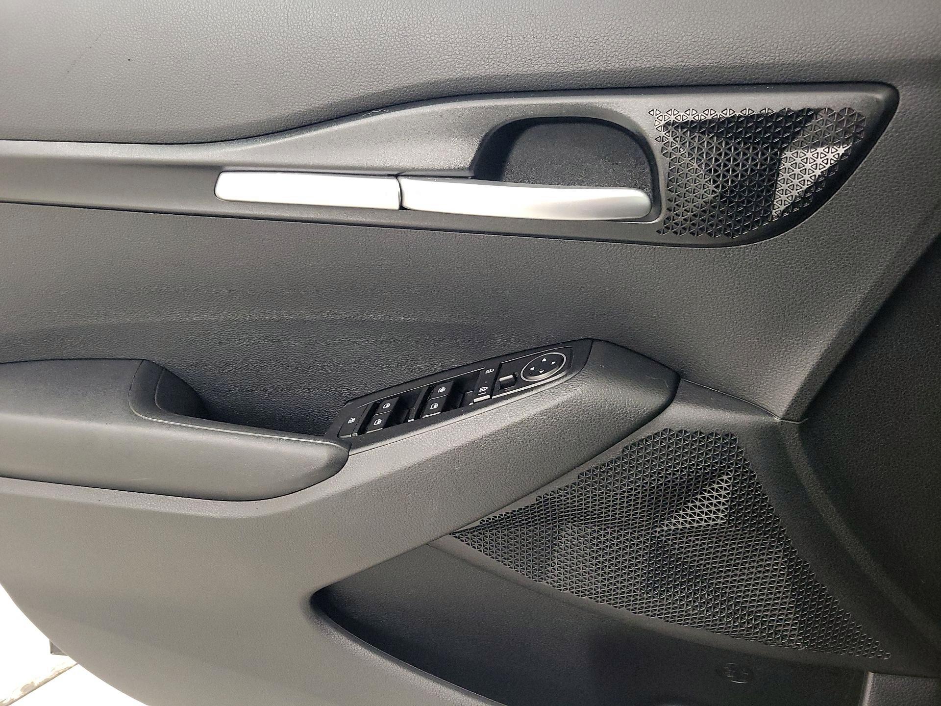 Thumbnail: 2022 Kia Seltos - 12