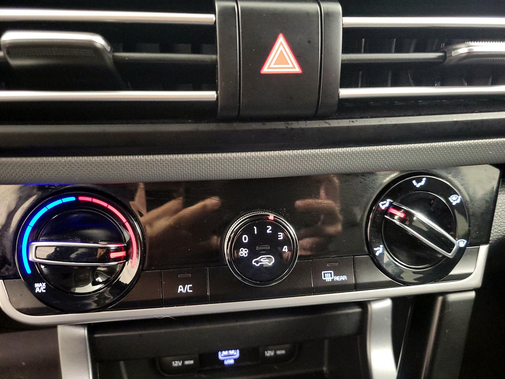 Thumbnail: 2022 Kia Seltos - 16