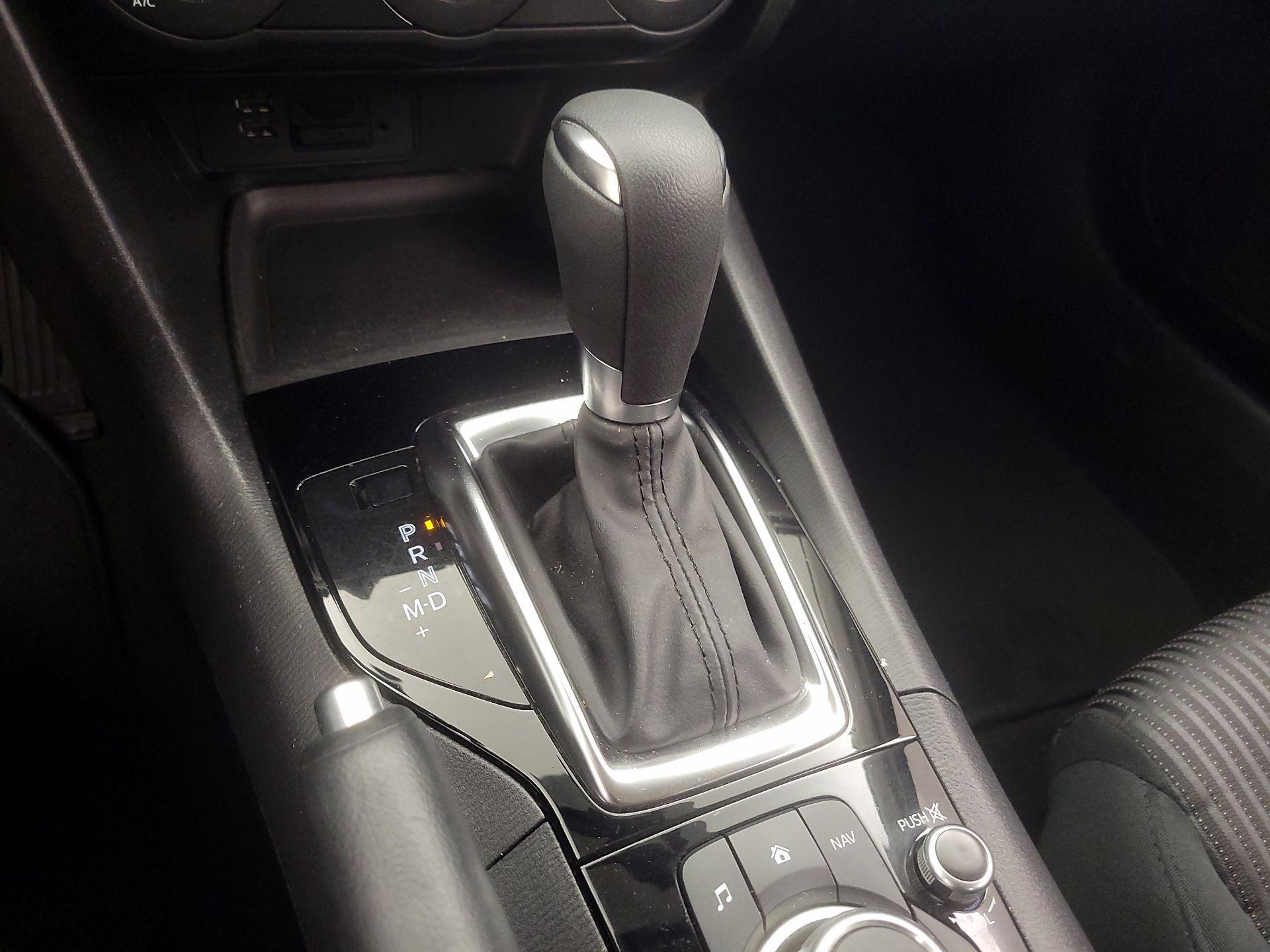 Thumbnail: 2016 Mazda Mazda3 - 17