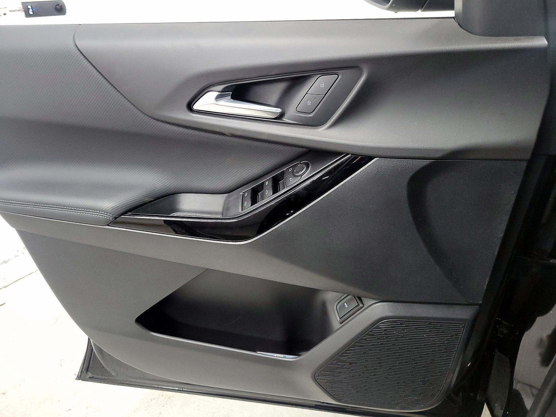 Thumbnail: 2026 Chevrolet Equinox - 12