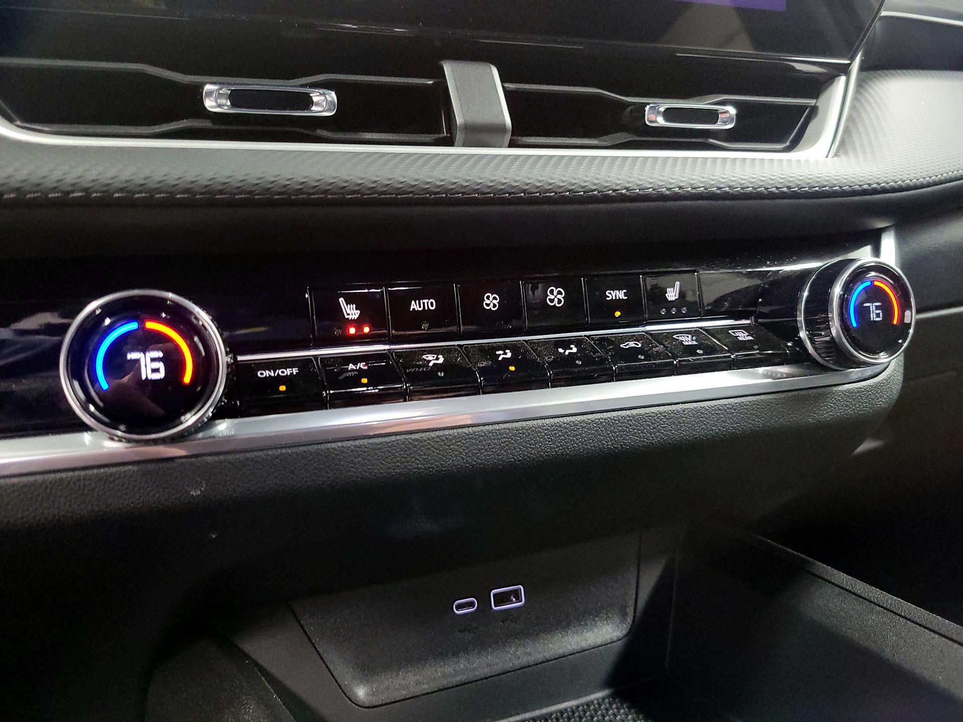 Thumbnail: 2026 Chevrolet Equinox - 17