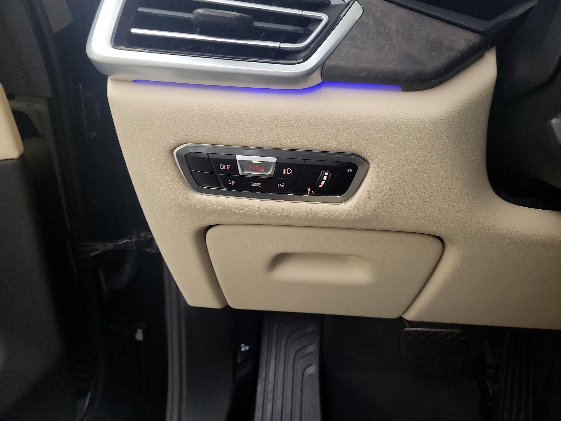 Thumbnail: 2022 BMW X5 - 13