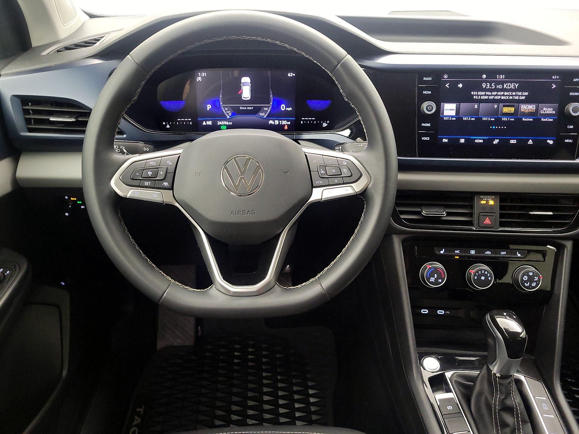 Thumbnail: 2023 Volkswagen Taos - 10