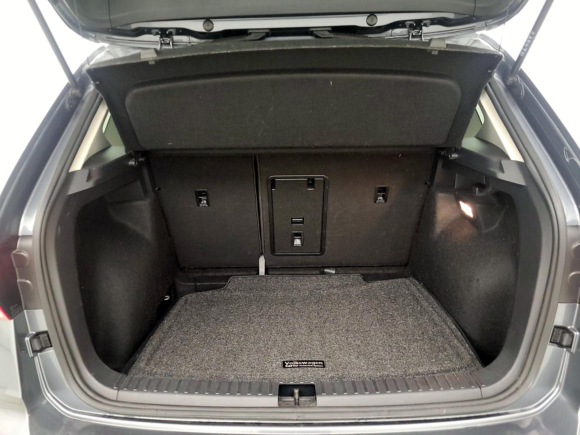 Thumbnail: 2023 Volkswagen Taos - 20