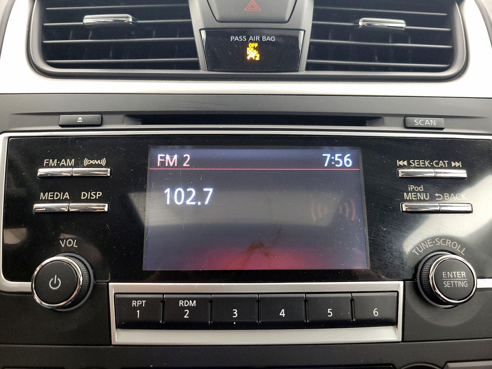 Thumbnail: 2017 Nissan Altima - 15