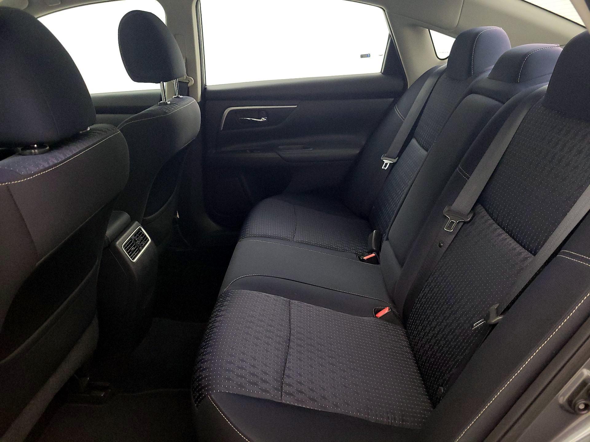 Thumbnail: 2017 Nissan Altima - 20