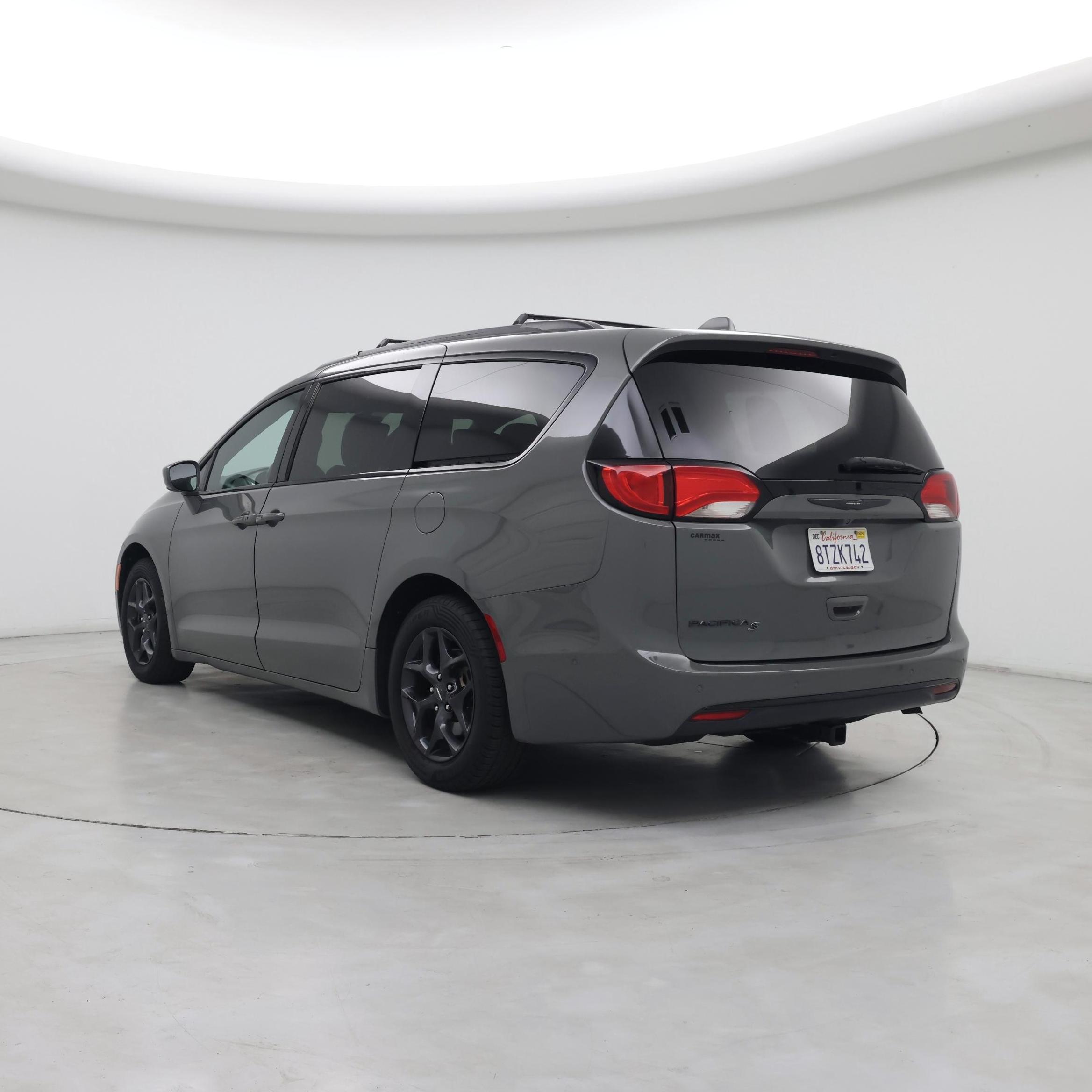 Thumbnail: 2020 Chrysler Pacifica - 2