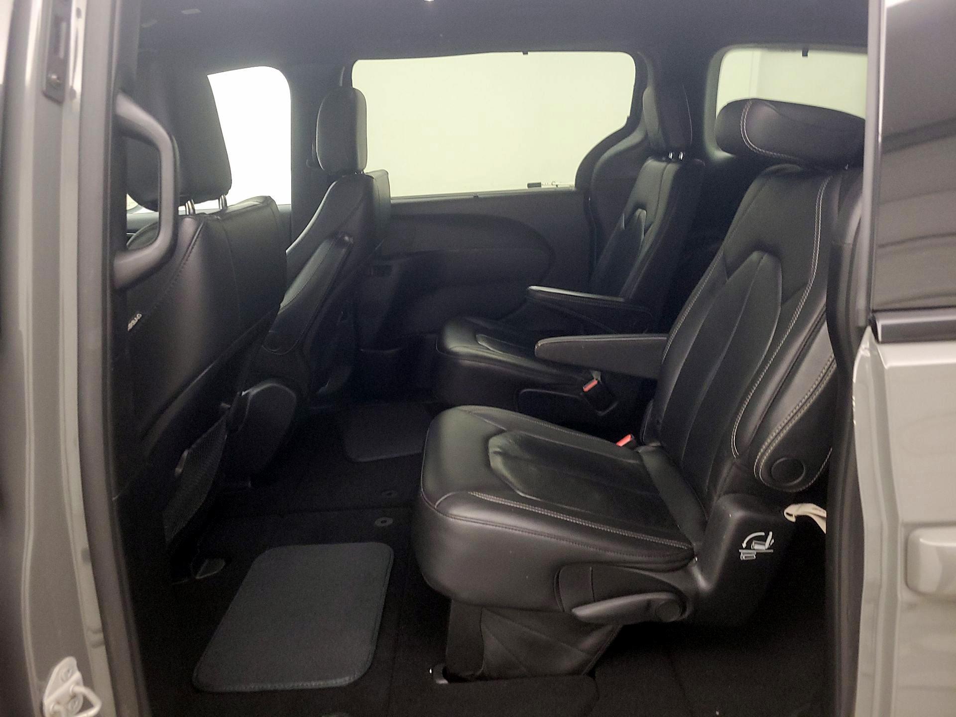 Thumbnail: 2020 Chrysler Pacifica - 19