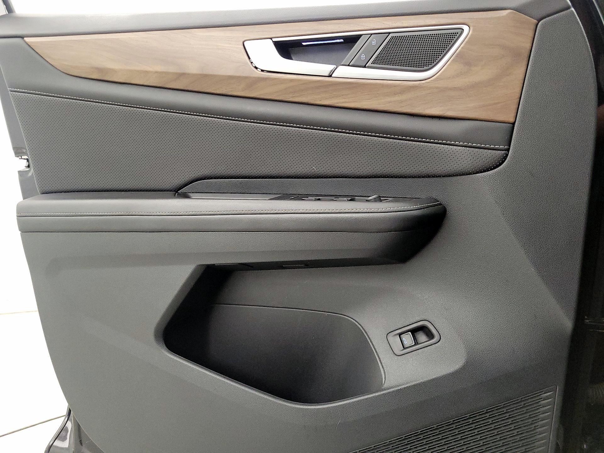 Thumbnail: 2024 Volkswagen Atlas - 12