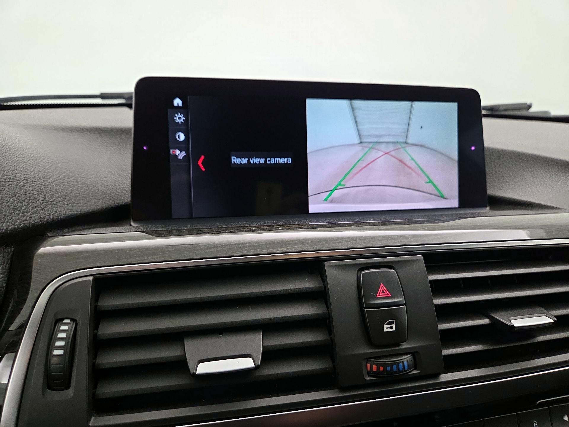 Thumbnail: 2018 BMW 3 Series - 15