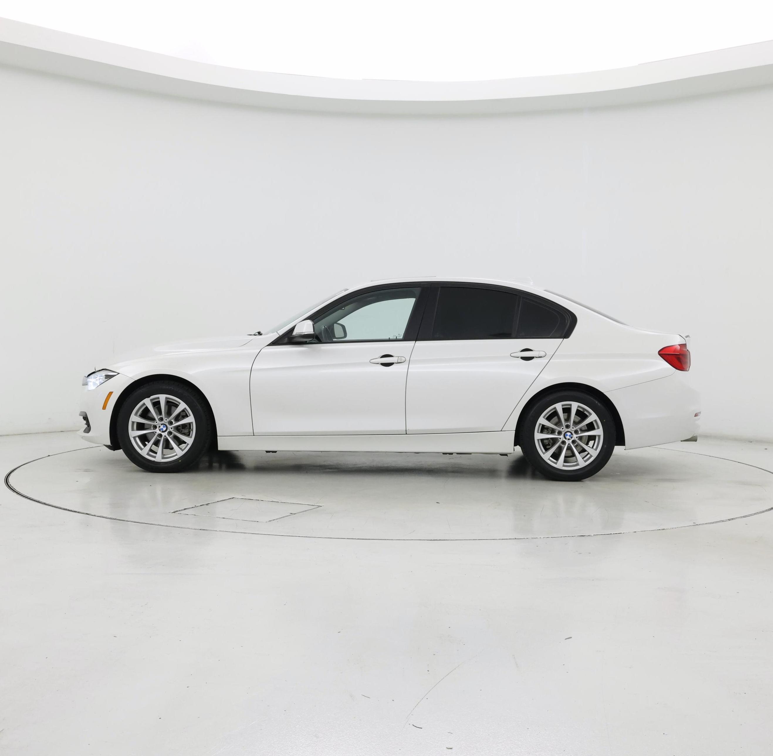 Thumbnail: 2018 BMW 3 Series - 3