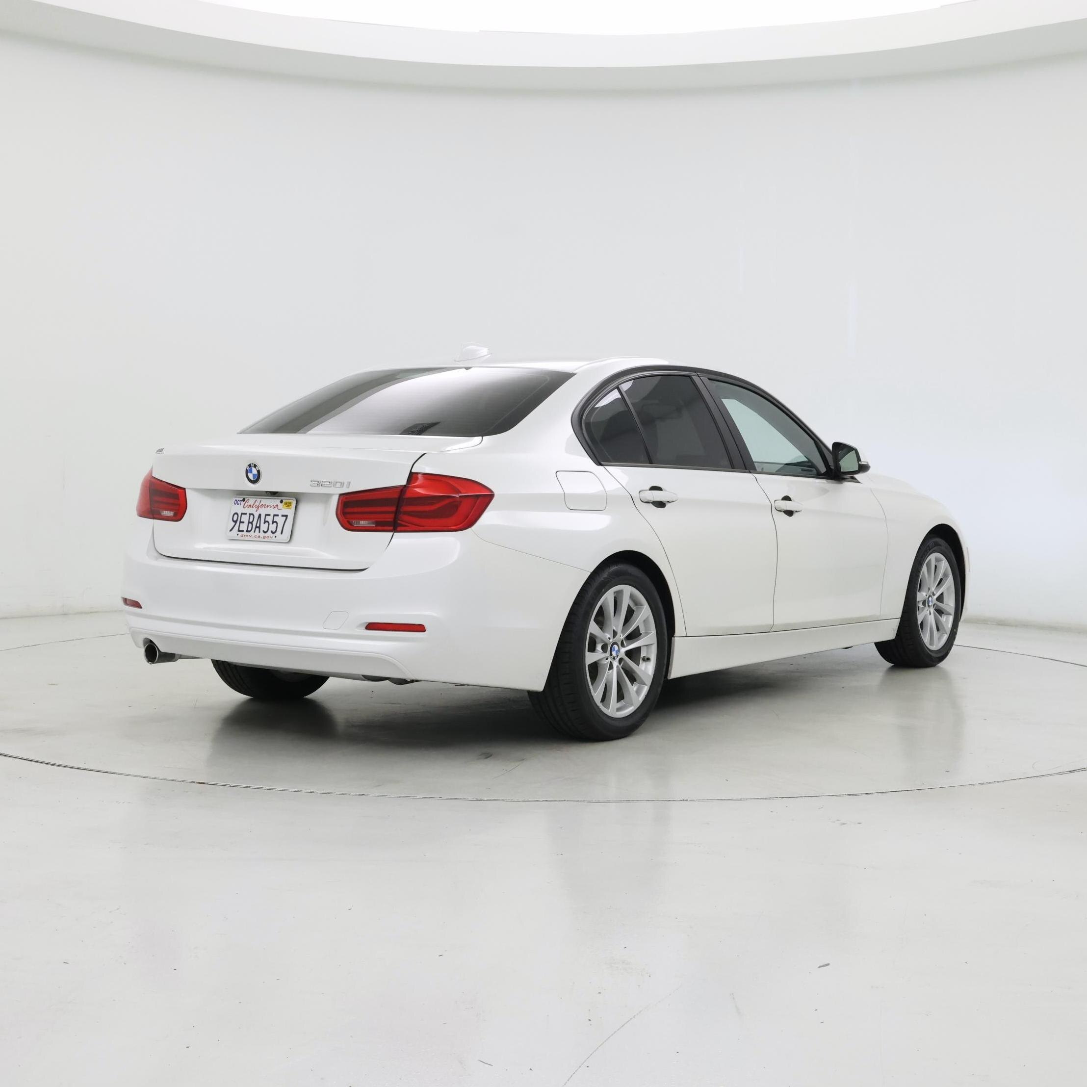 Thumbnail: 2018 BMW 3 Series - 8