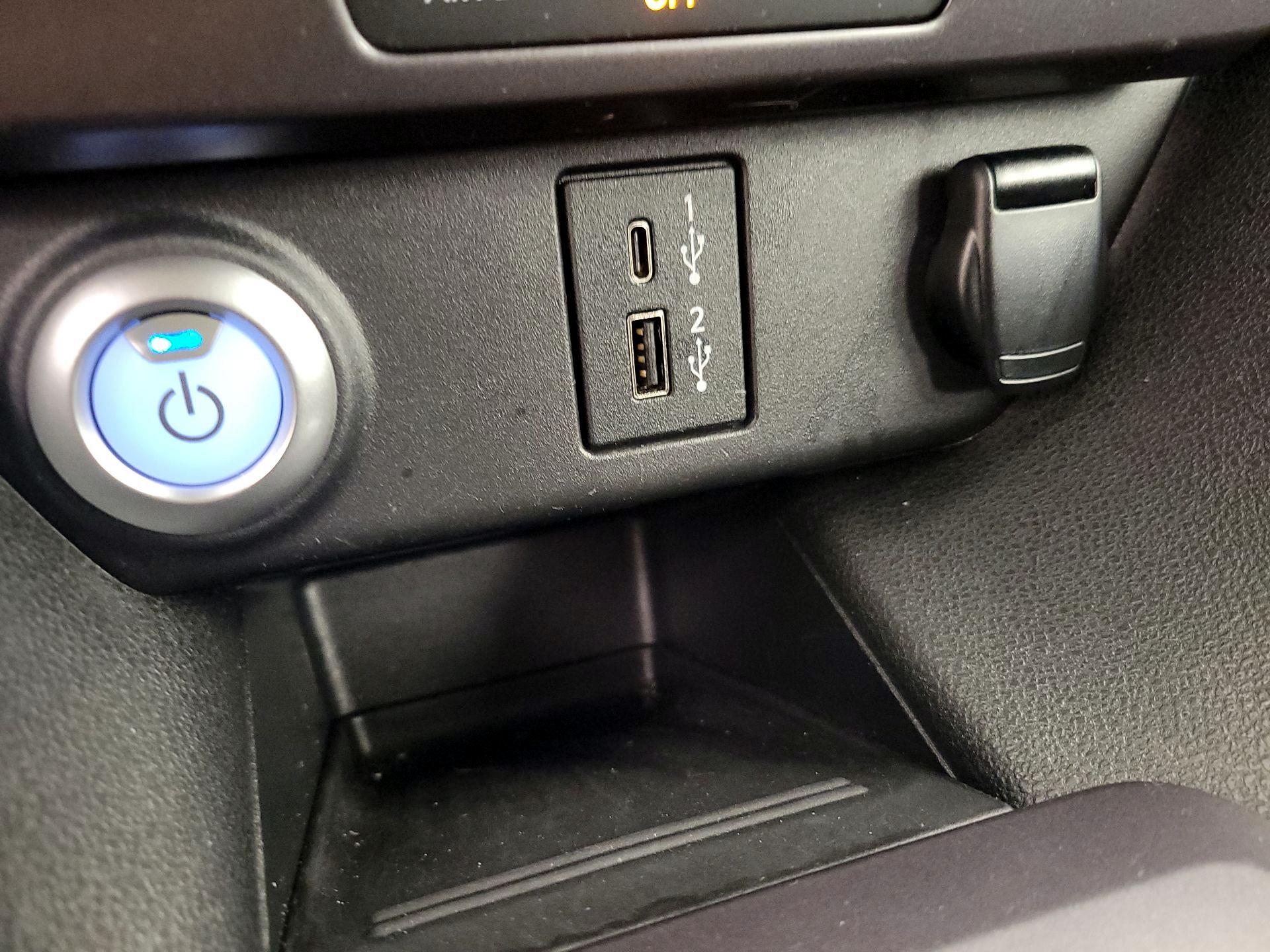 Thumbnail: 2022 Nissan Leaf - 18