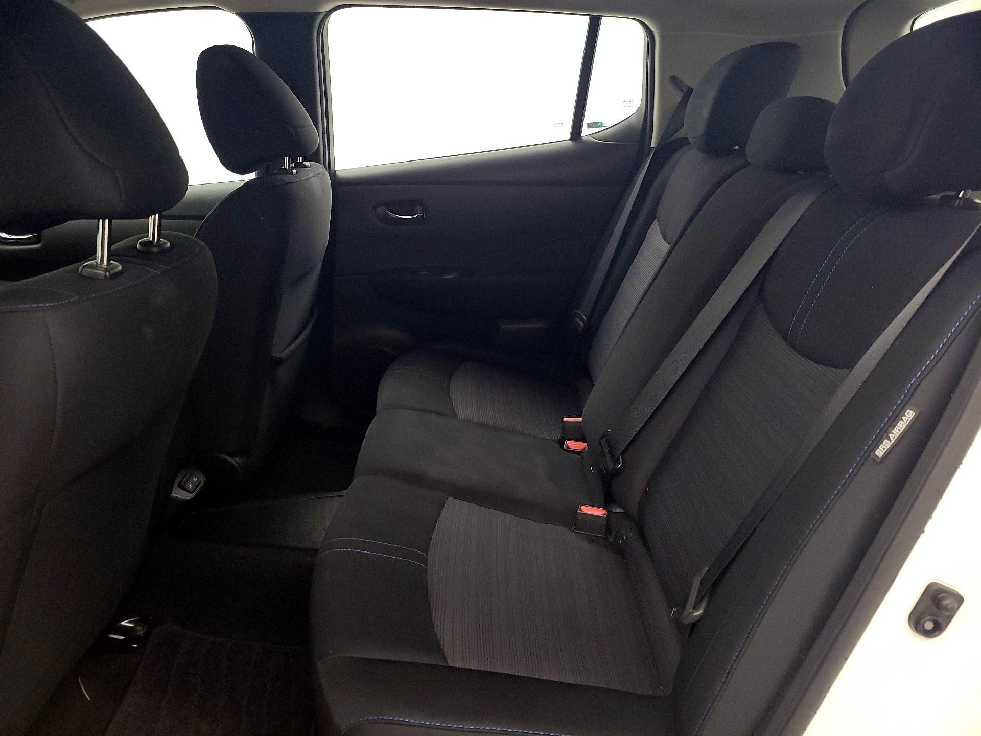 Thumbnail: 2022 Nissan Leaf - 19