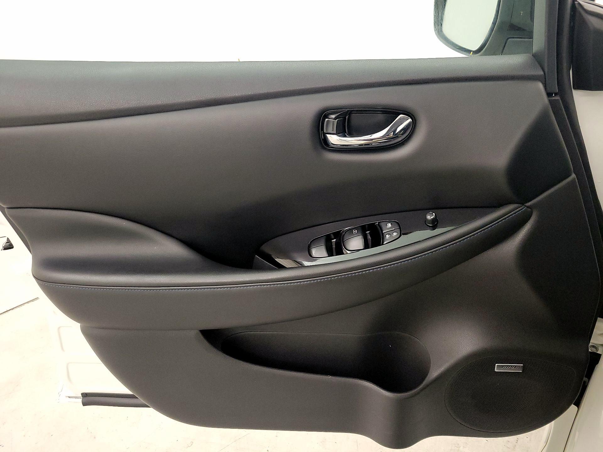 Thumbnail: 2021 Nissan Leaf - 12