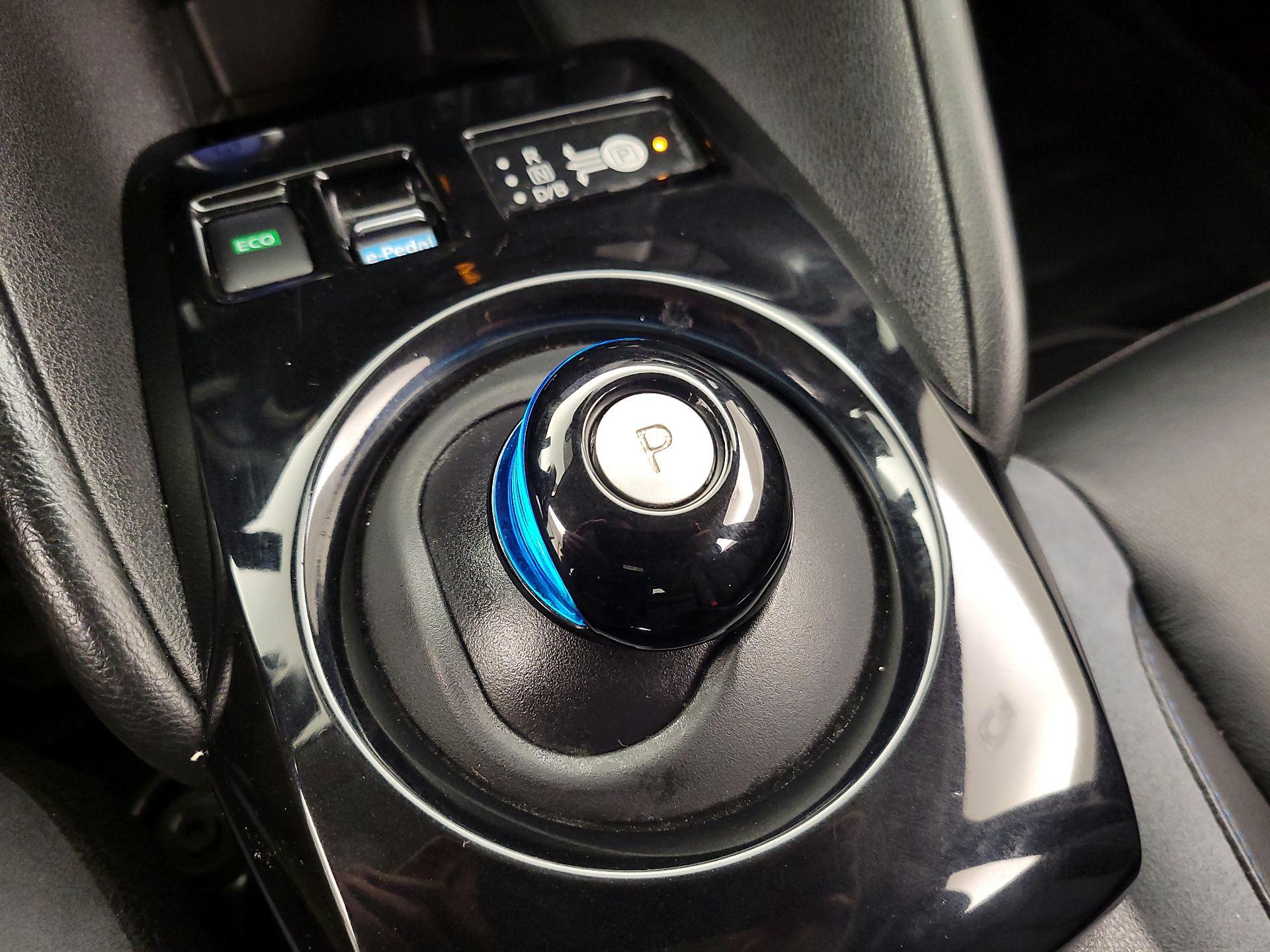 Thumbnail: 2021 Nissan Leaf - 18