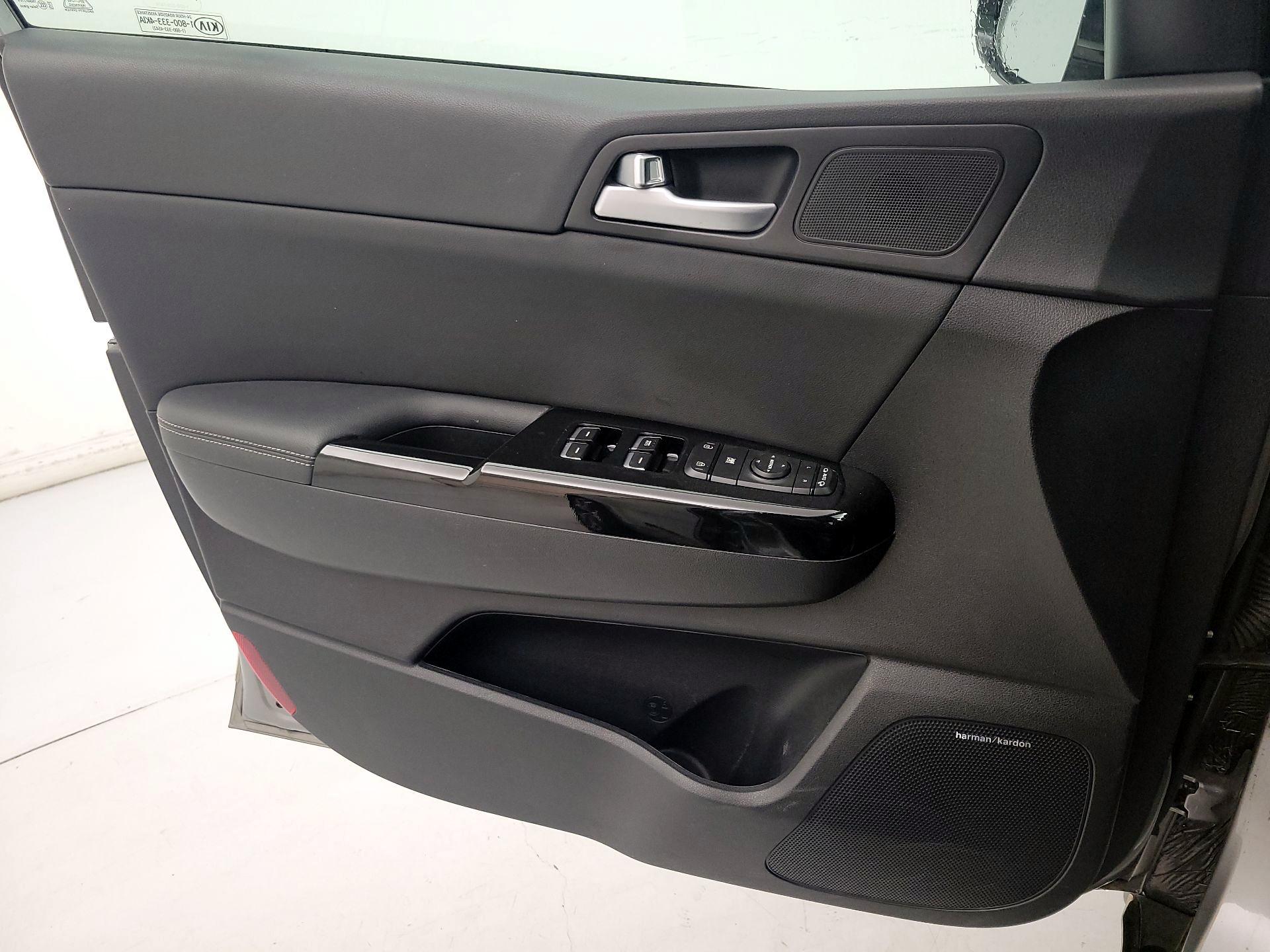 Thumbnail: 2020 Kia Sportage - 12