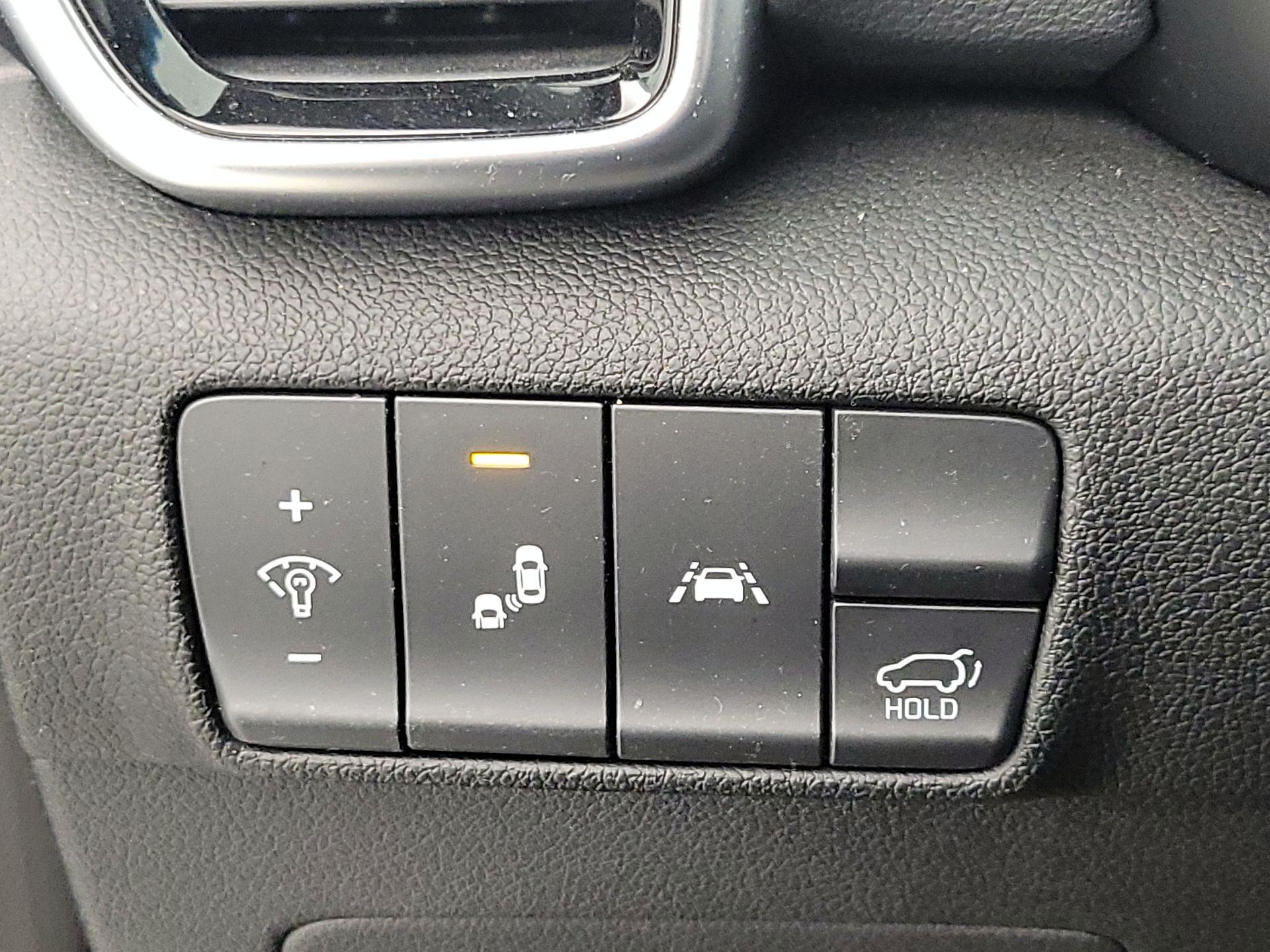 Thumbnail: 2020 Kia Sportage - 13