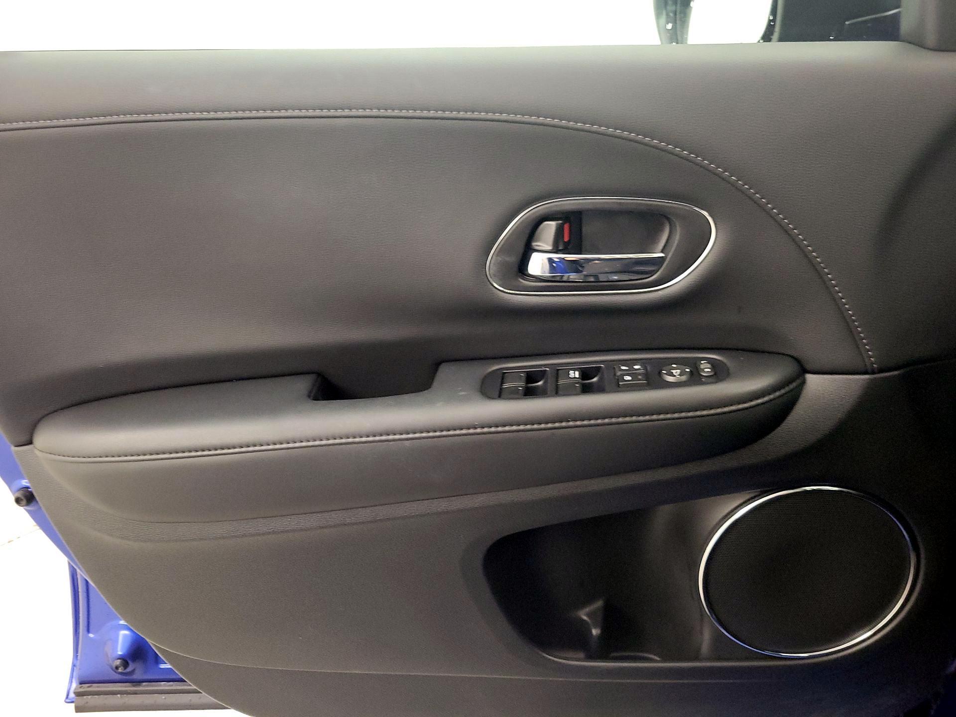 Thumbnail: 2019 Honda HR-V - 12