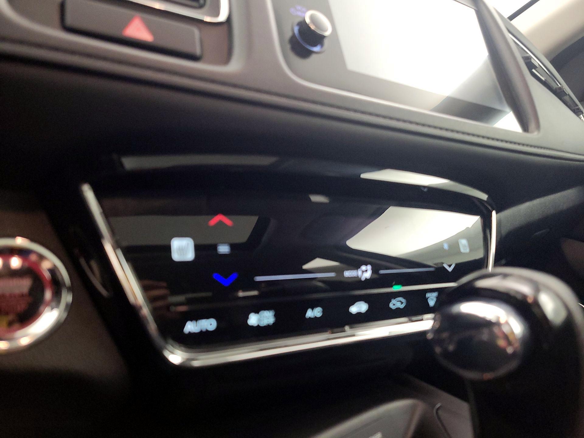 Thumbnail: 2019 Honda HR-V - 17