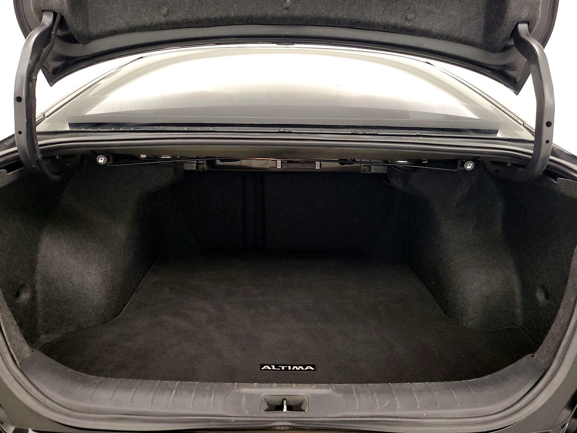 Thumbnail: 2020 Nissan Altima - 20