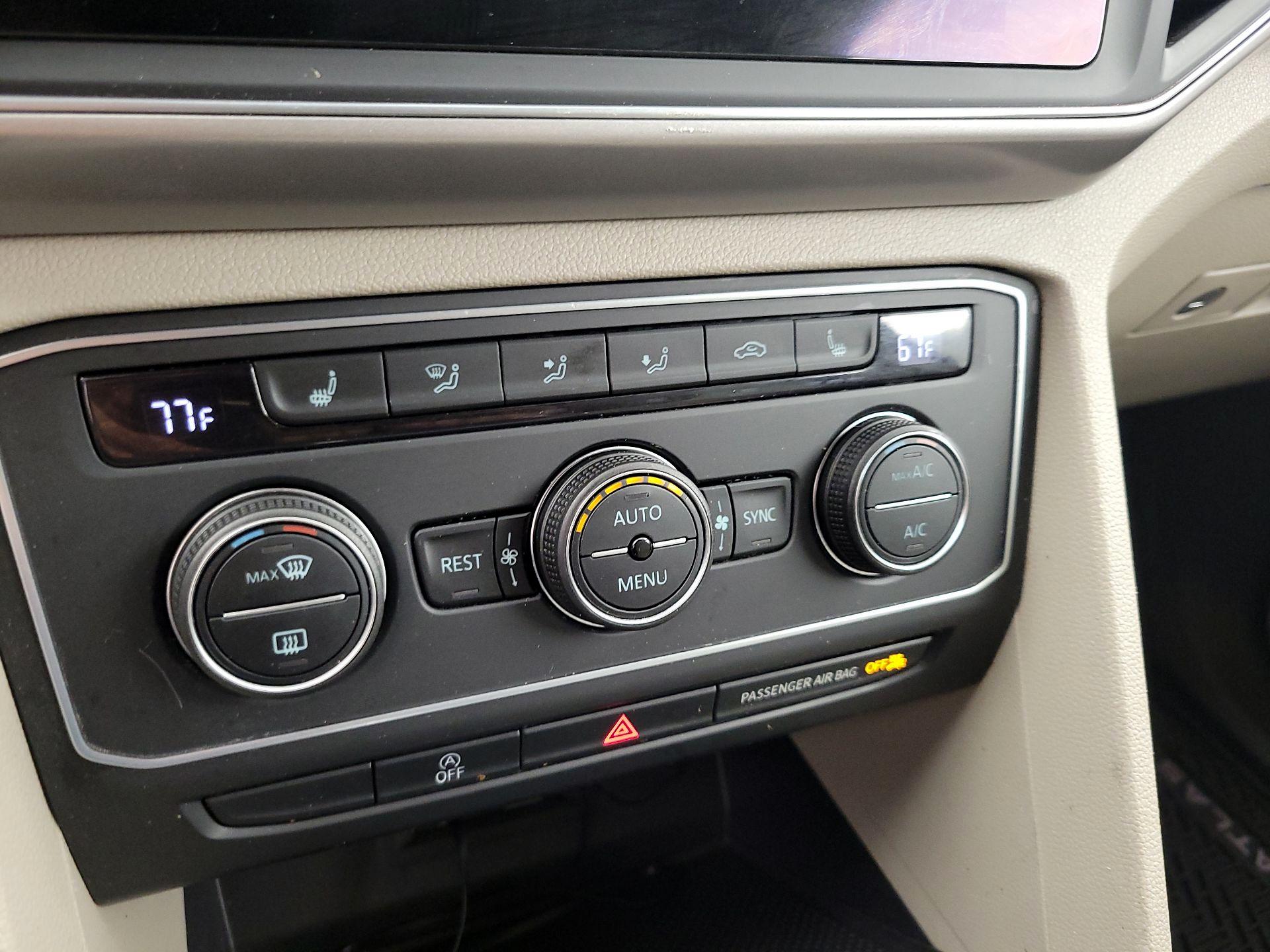 Thumbnail: 2018 Volkswagen Atlas - 16