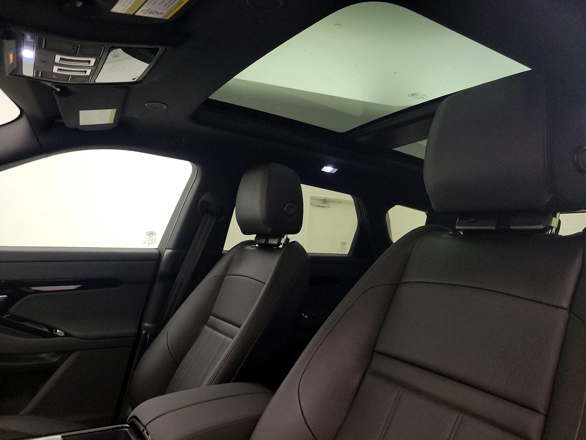 Thumbnail: 2025 Land Rover Range Rover Evoque - 19