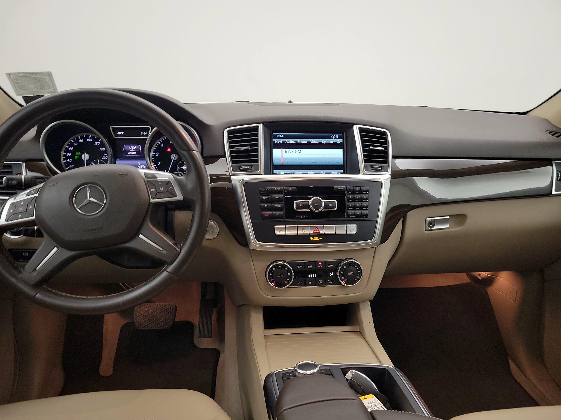 Thumbnail: 2015 Mercedes-Benz M-Class - 9