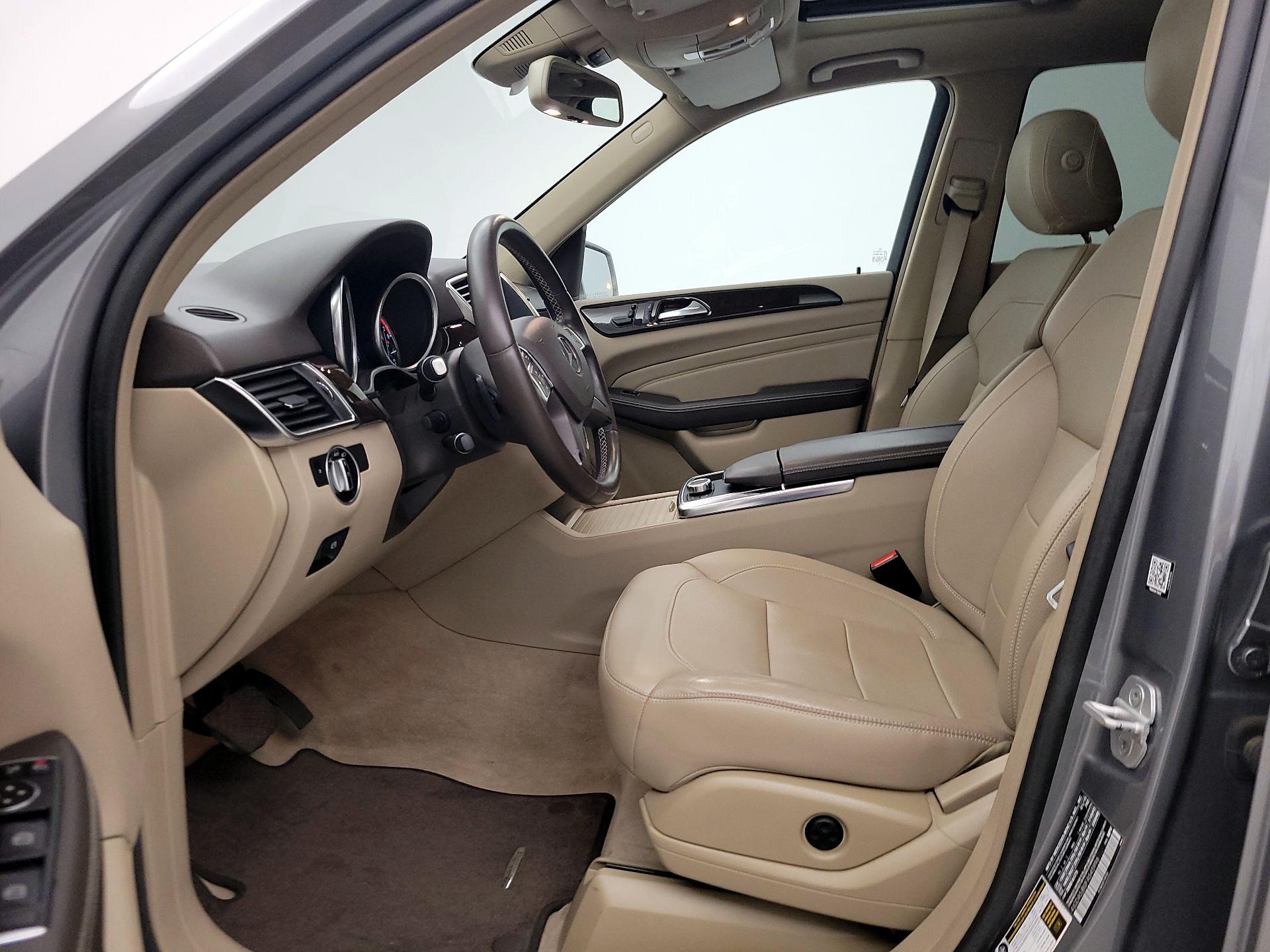 Thumbnail: 2015 Mercedes-Benz M-Class - 11