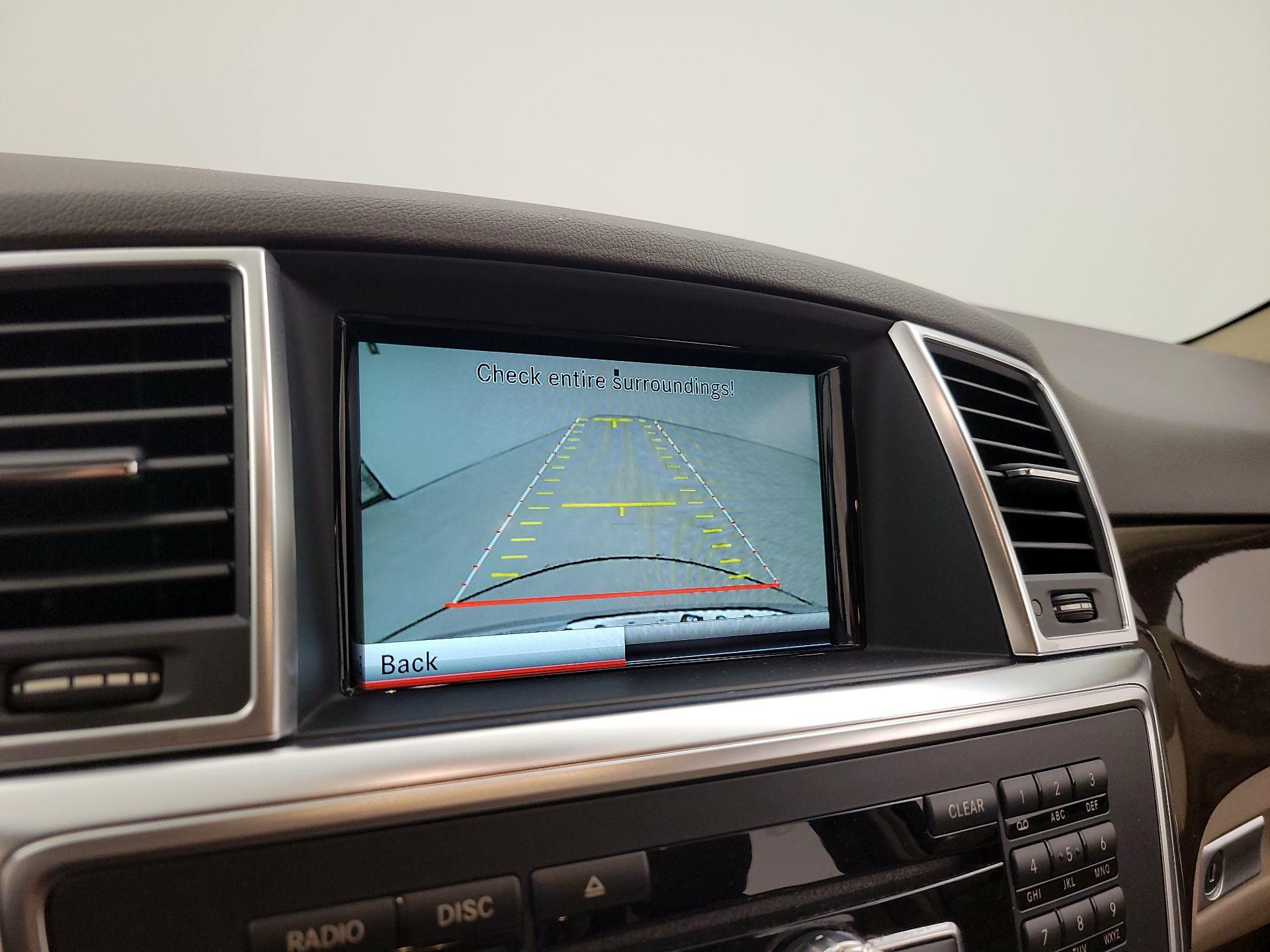 Thumbnail: 2015 Mercedes-Benz M-Class - 14