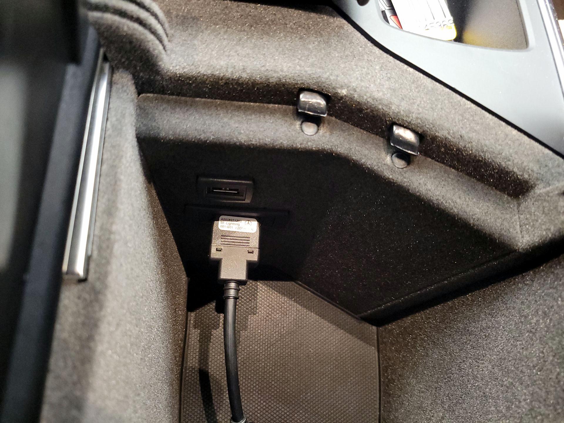 Thumbnail: 2015 Mercedes-Benz M-Class - 18