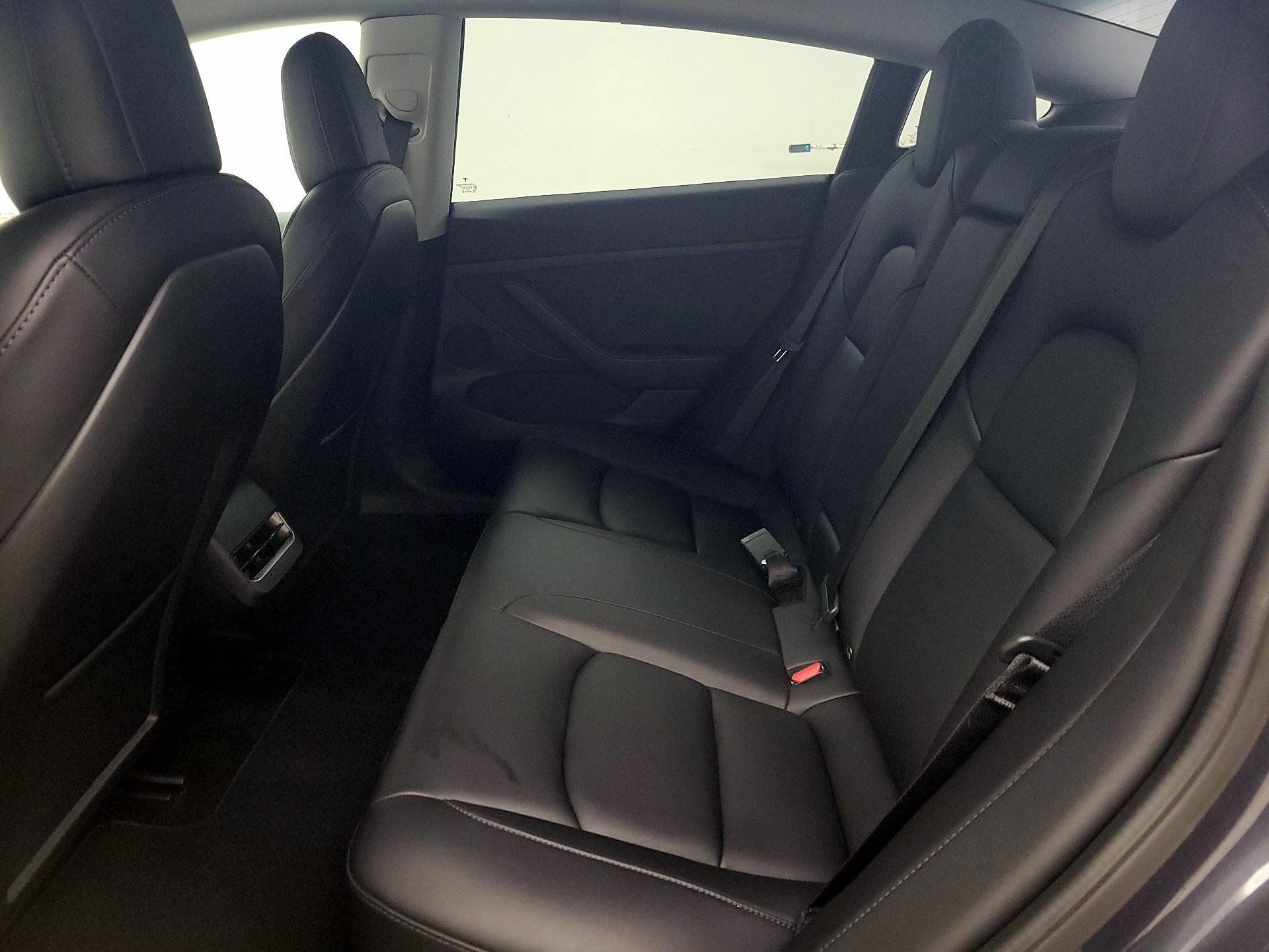 Thumbnail: 2022 Tesla Model 3 - 18