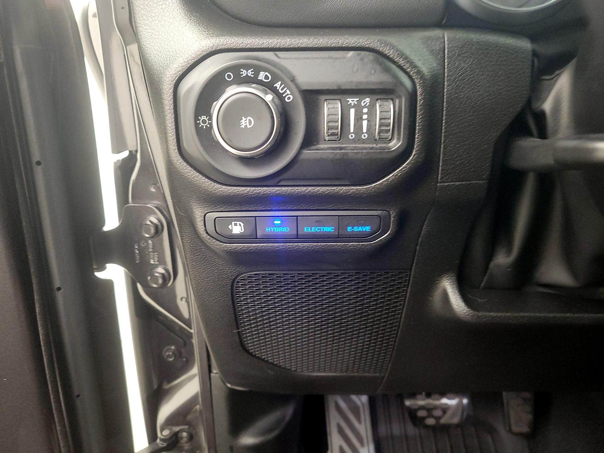 Thumbnail: 2022 Jeep Wrangler - 13