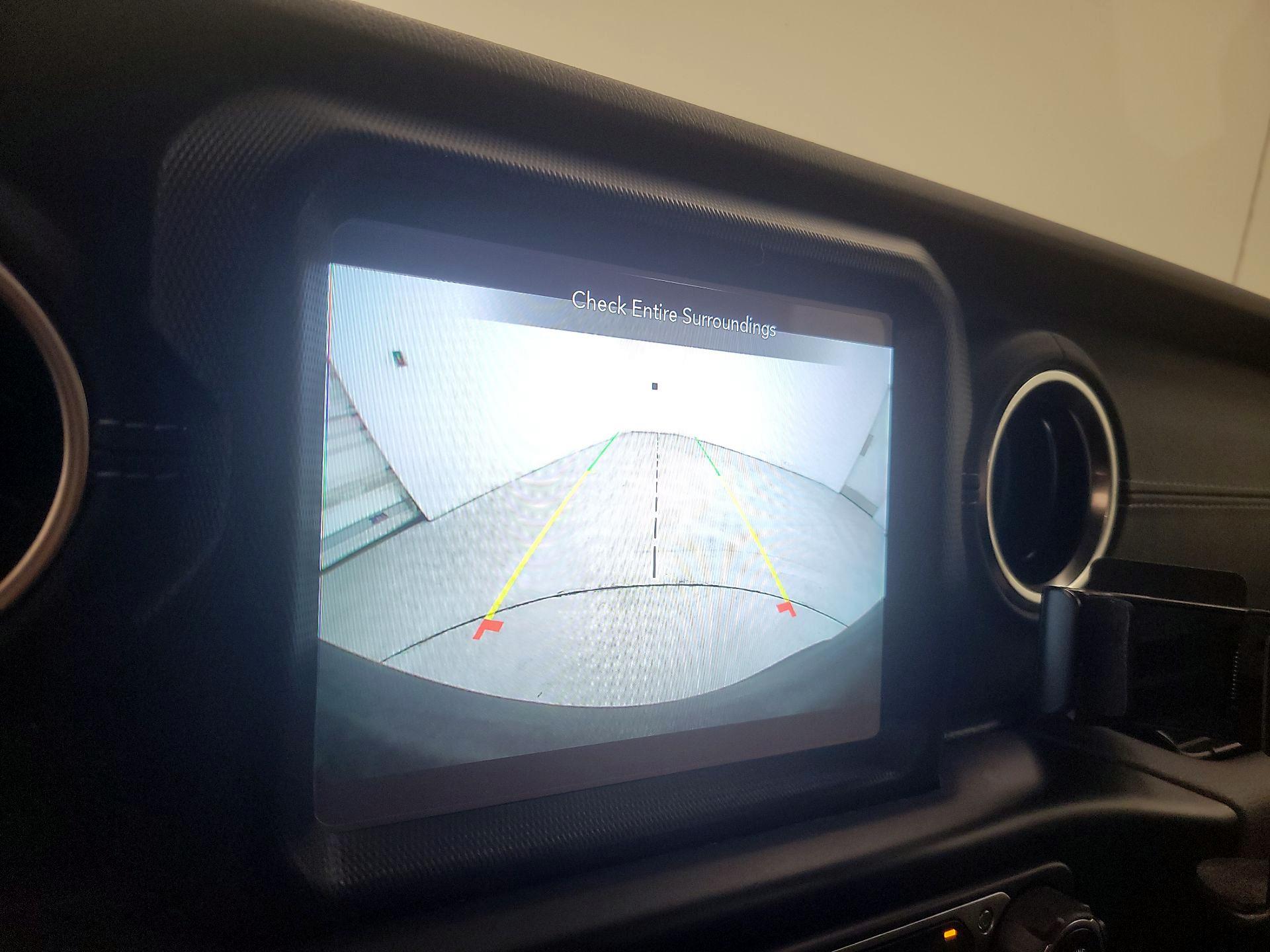 Thumbnail: 2022 Jeep Wrangler - 14