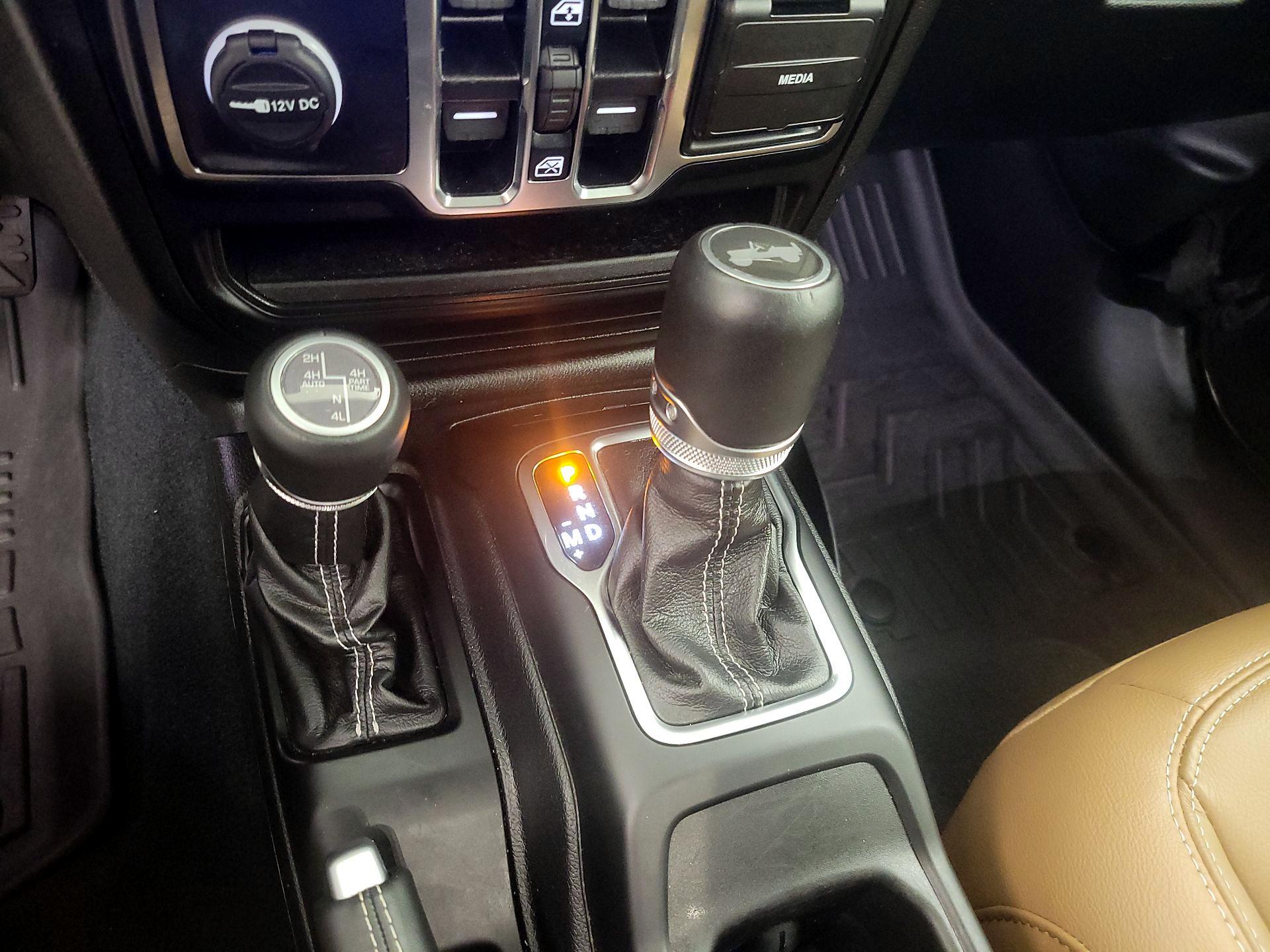 Thumbnail: 2022 Jeep Wrangler - 17