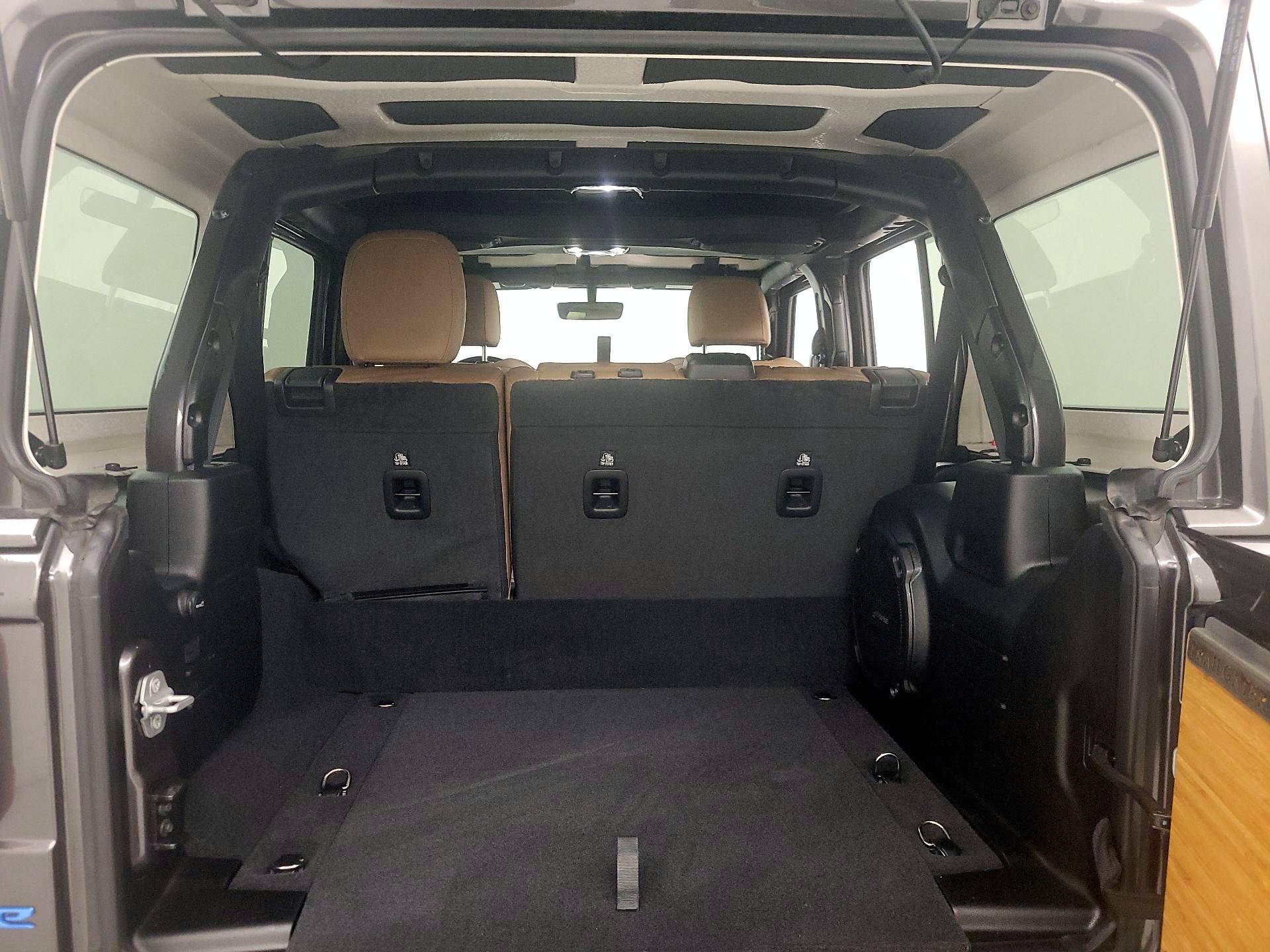 Thumbnail: 2022 Jeep Wrangler - 20