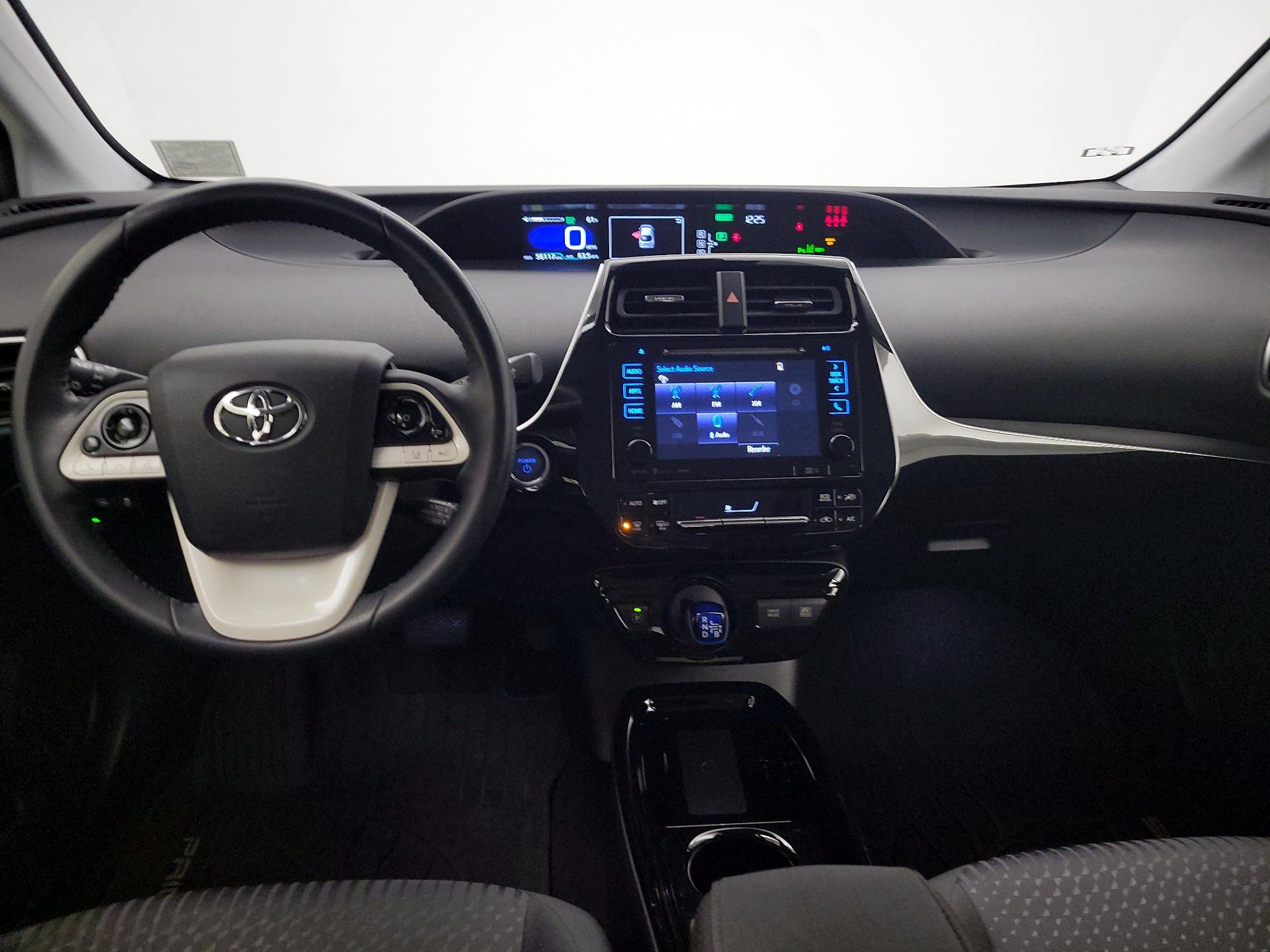 Thumbnail: 2018 Toyota Prius - 9